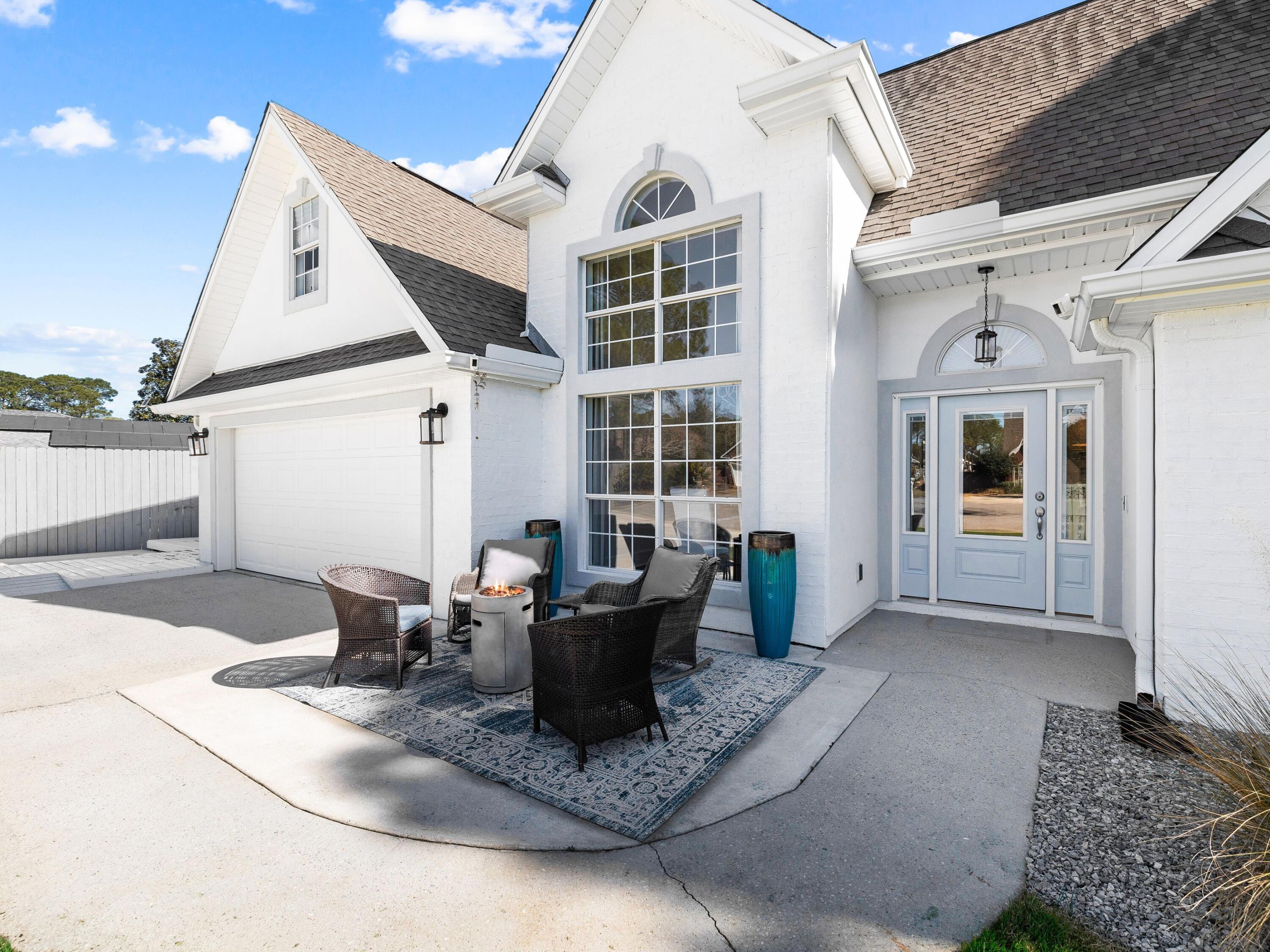 94 Hidden Lakes Circle