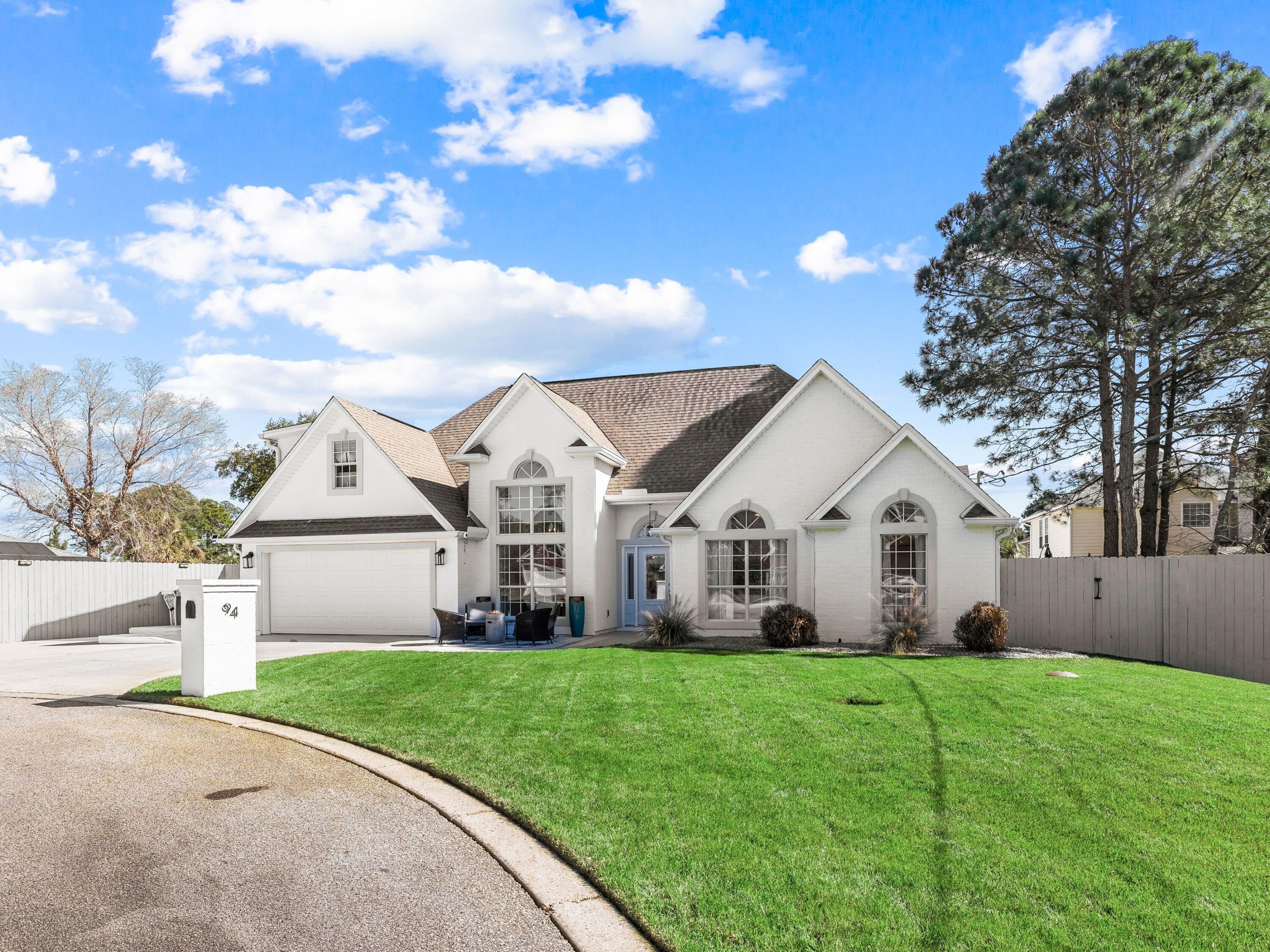 94 Hidden Lakes Circle