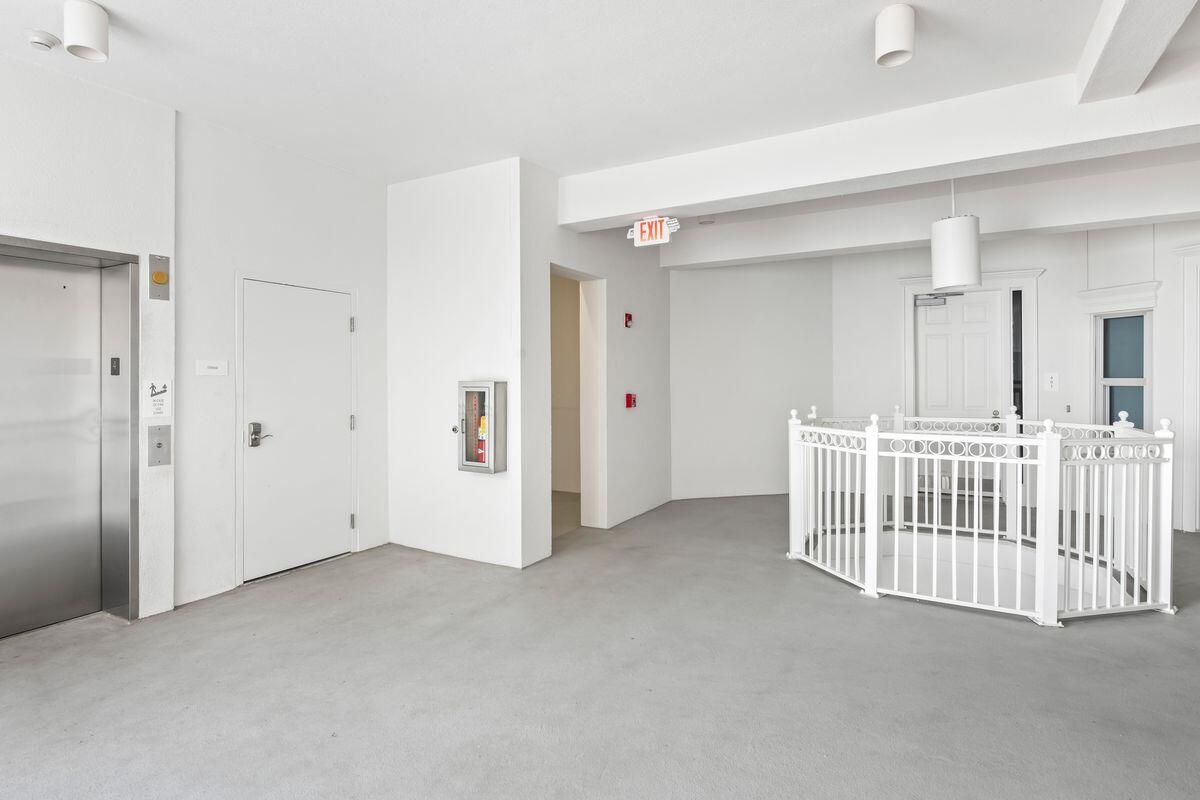 9961 East Co Highway 30A, # 401