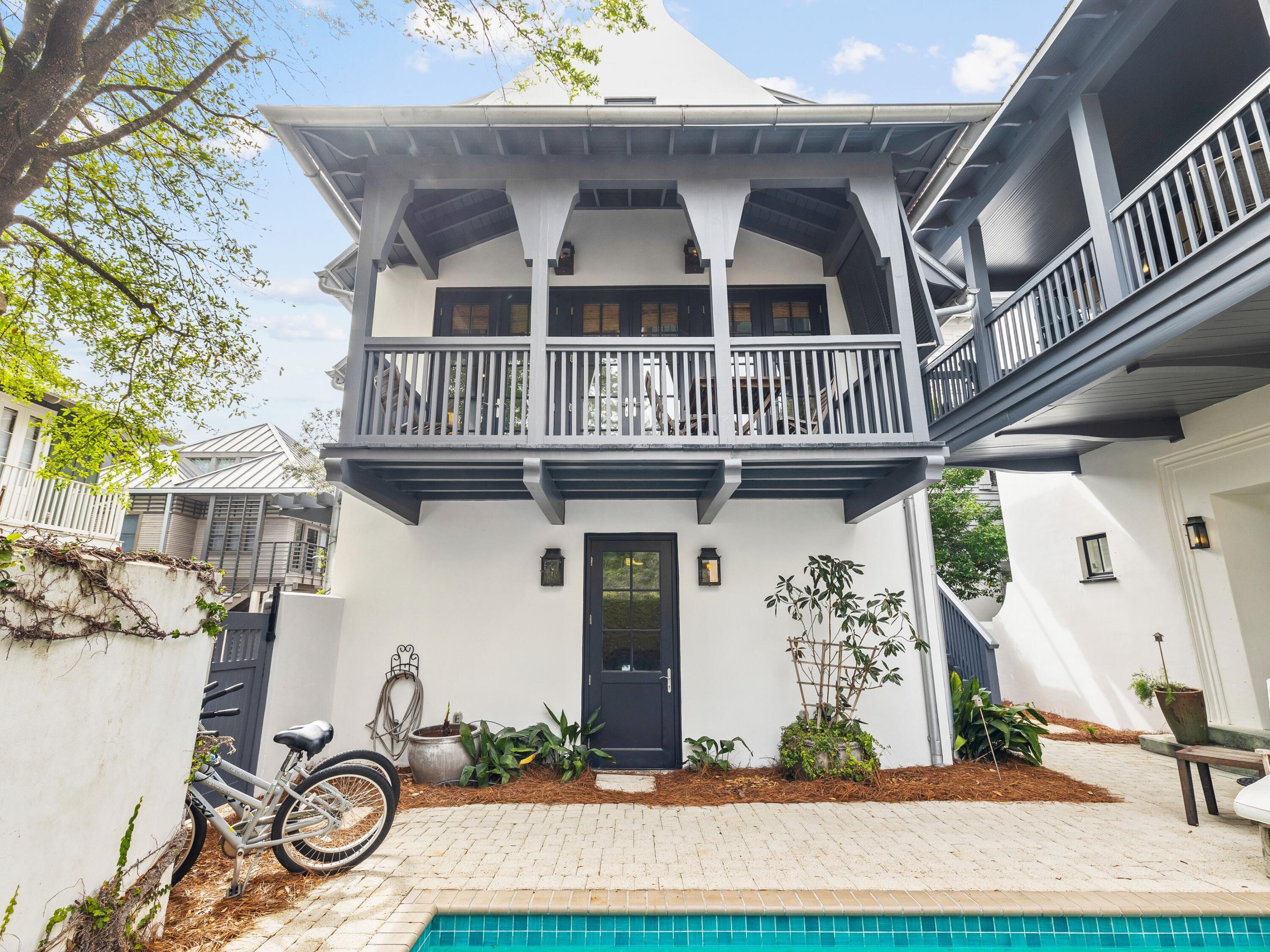 16 Abaco Lane