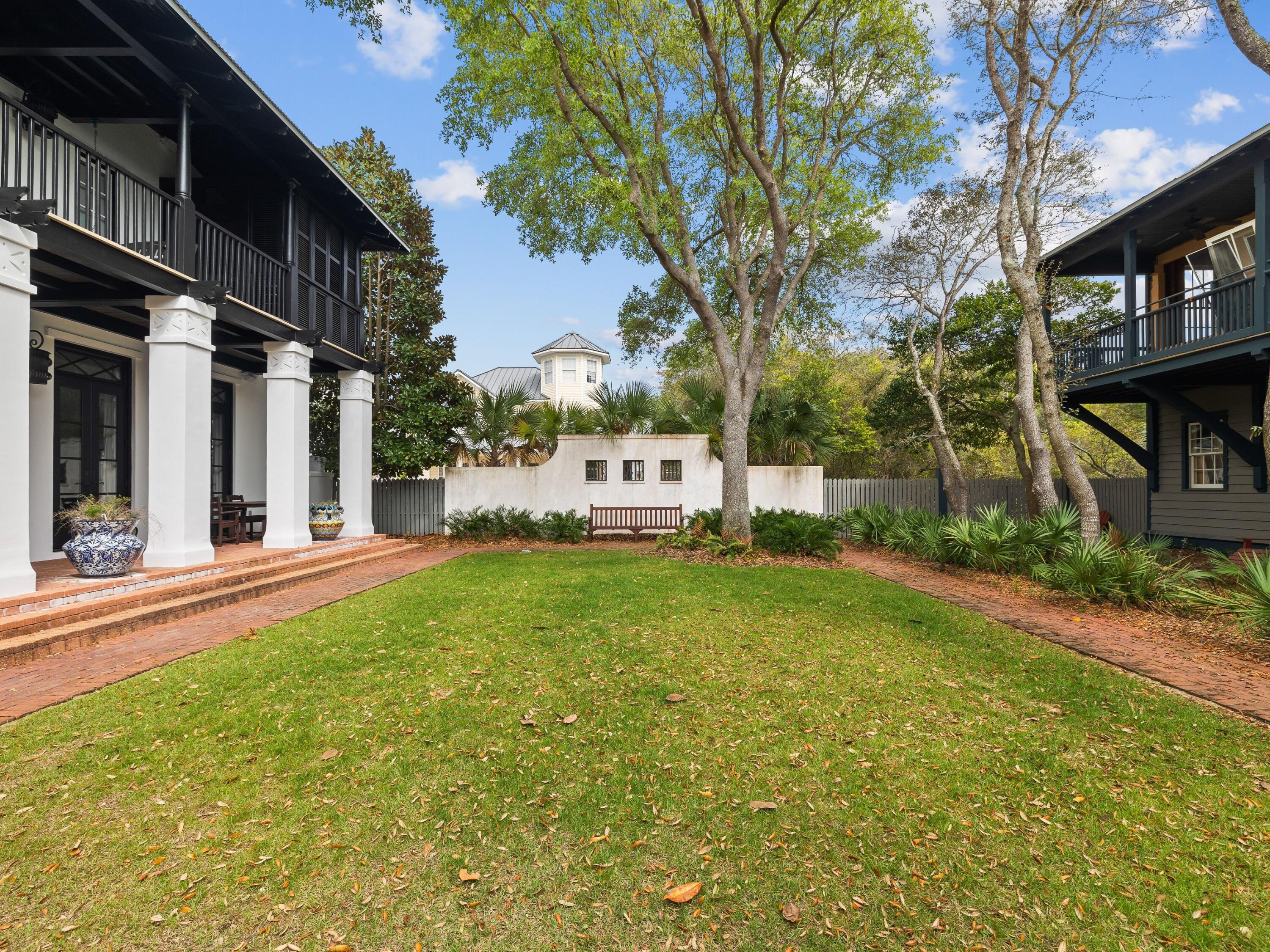 16 Abaco Lane