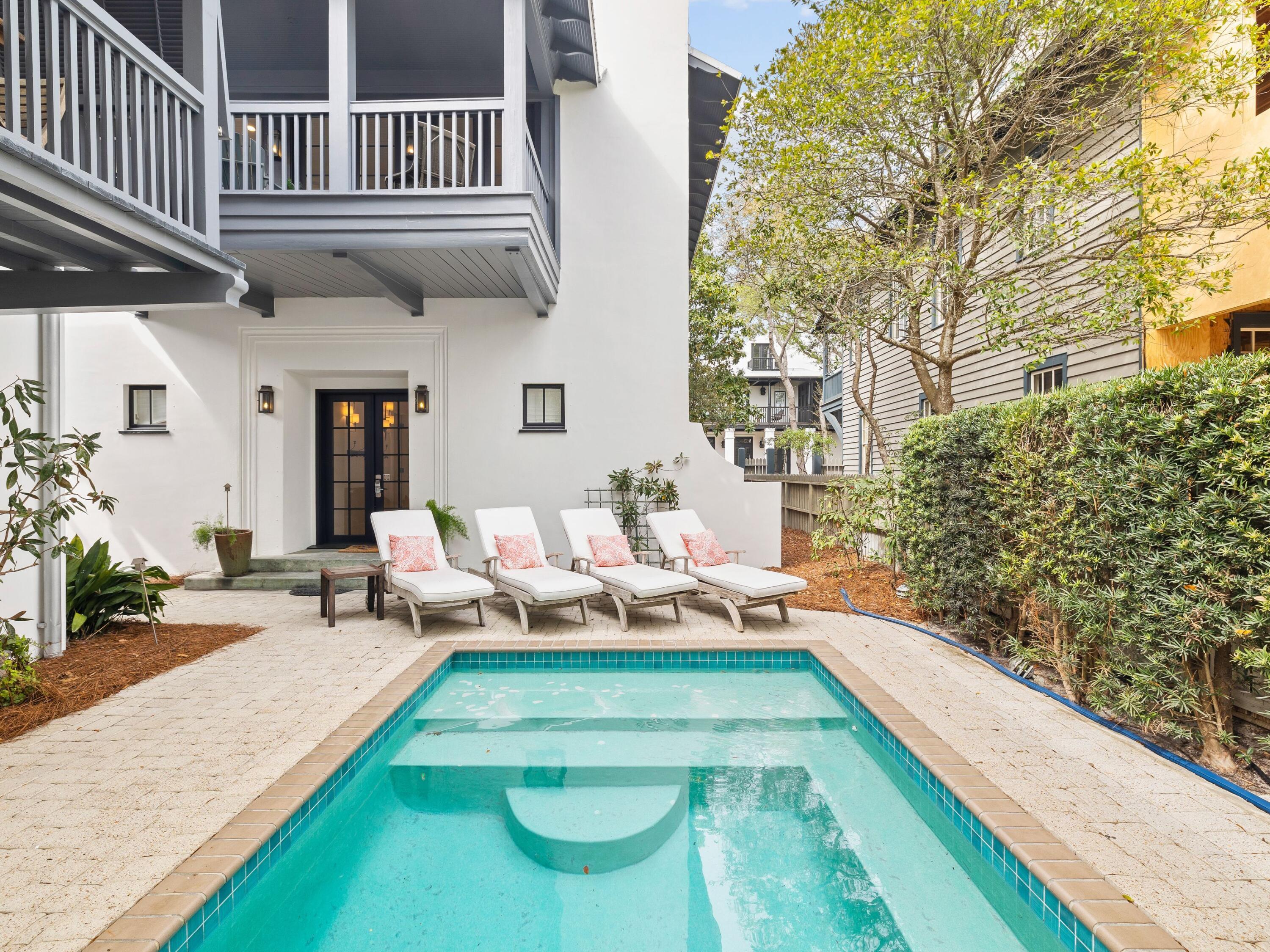 16 Abaco Lane