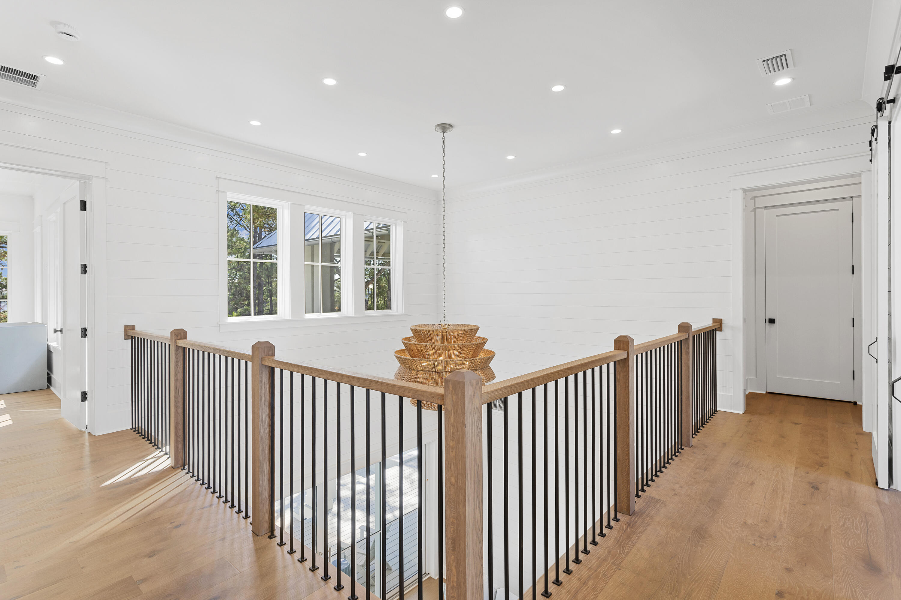 51 Lakeview Drive