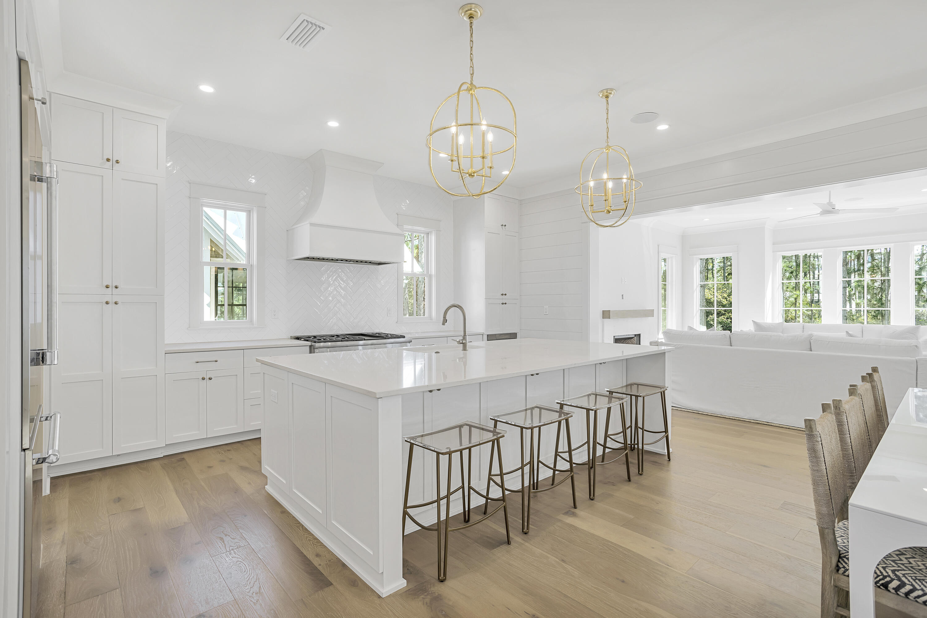 51 Lakeview Drive