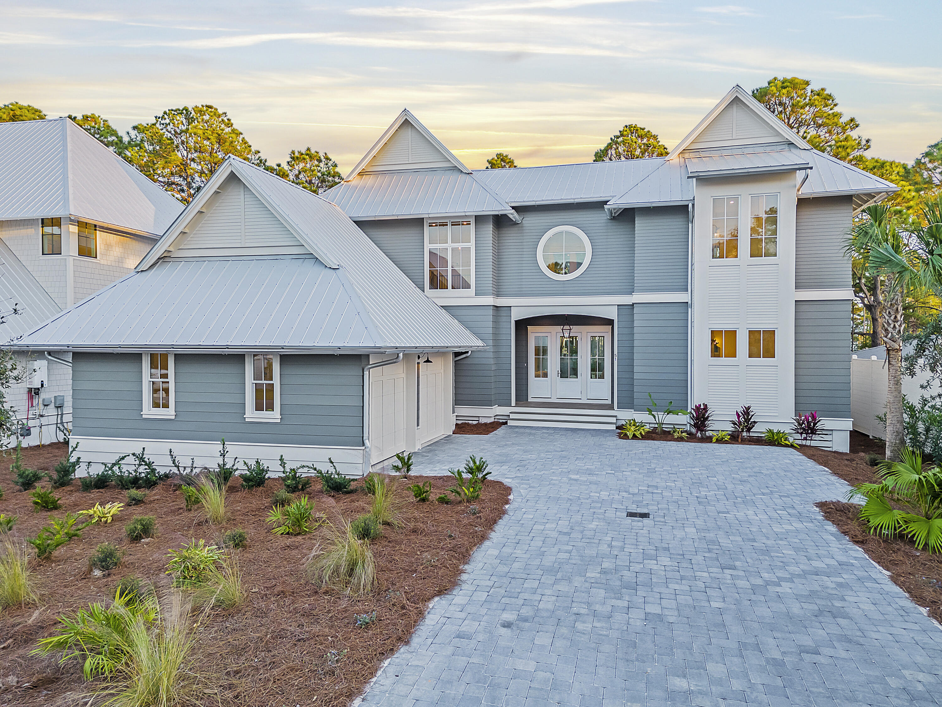 51 Lakeview Drive