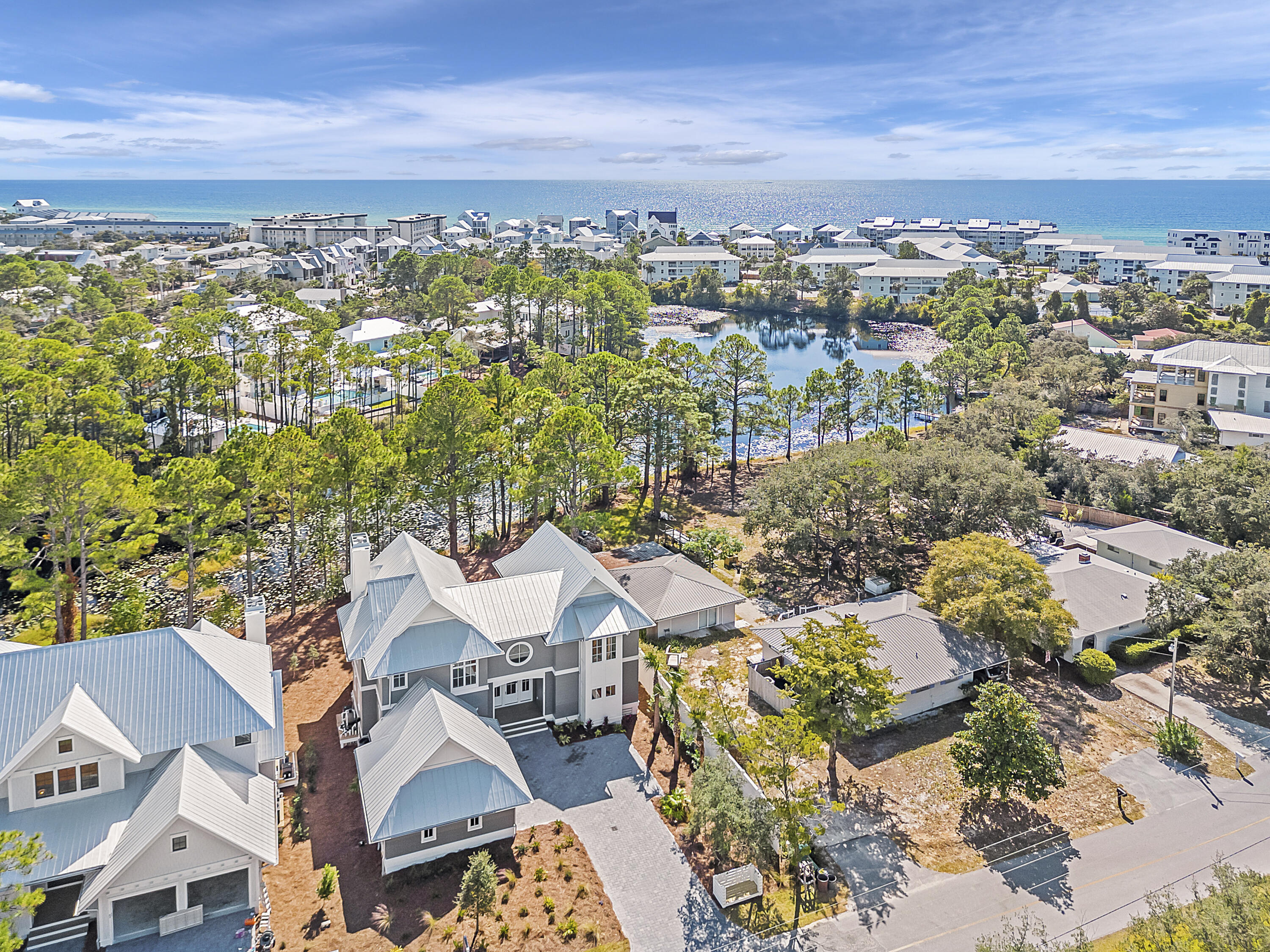 51 Lakeview Drive