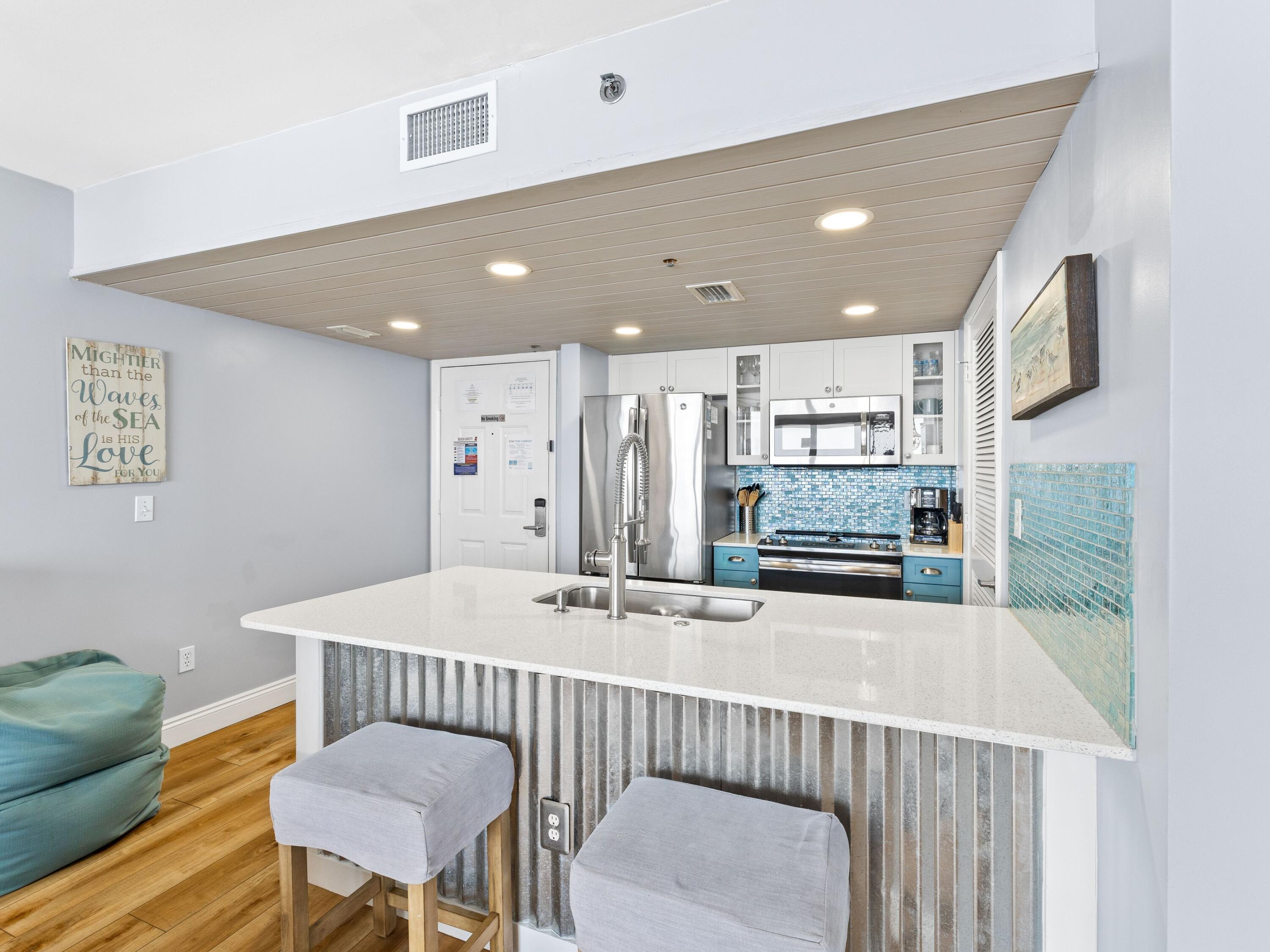 10515 Front Beach Road, 405