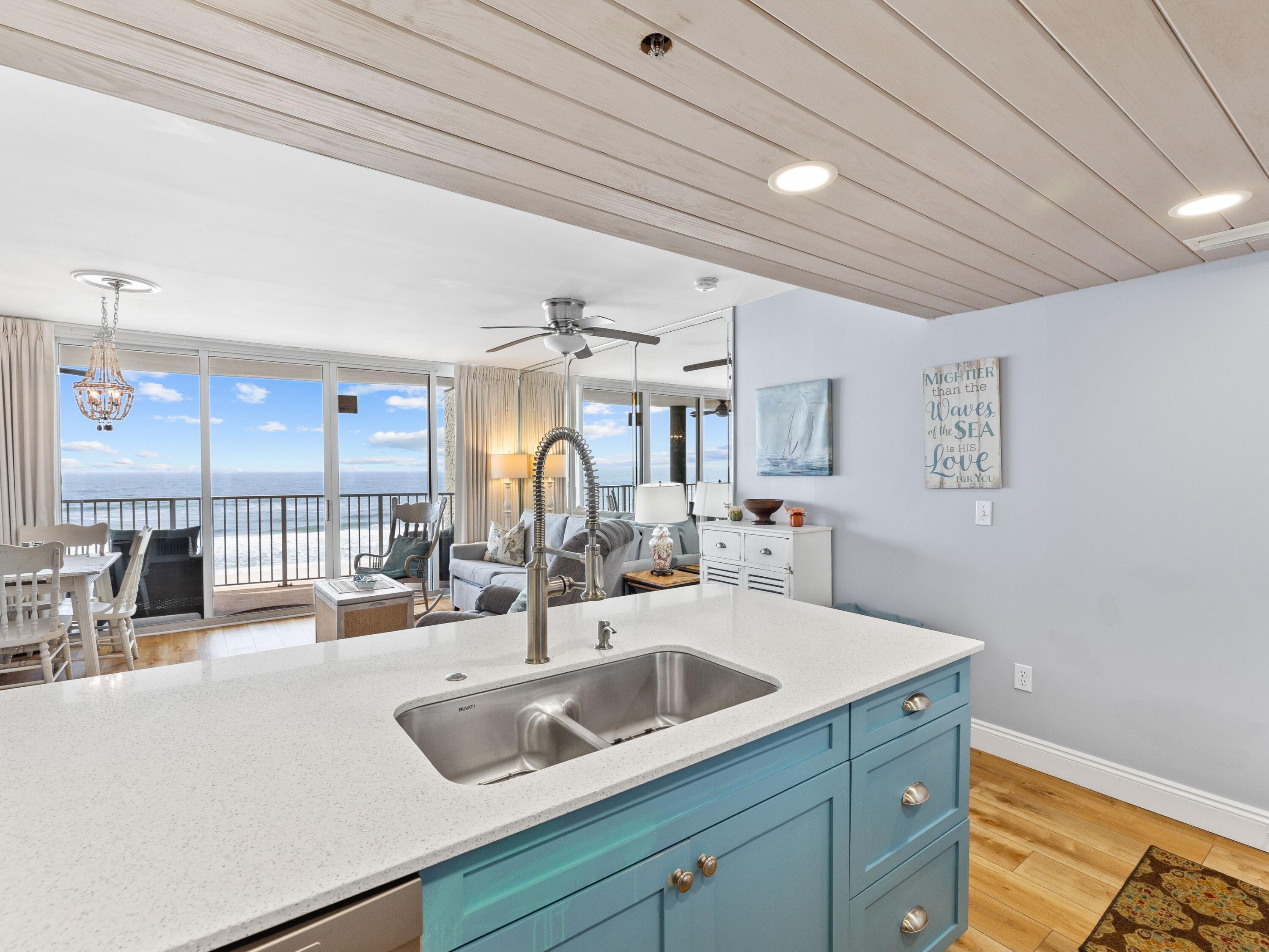 10515 Front Beach Road, 405