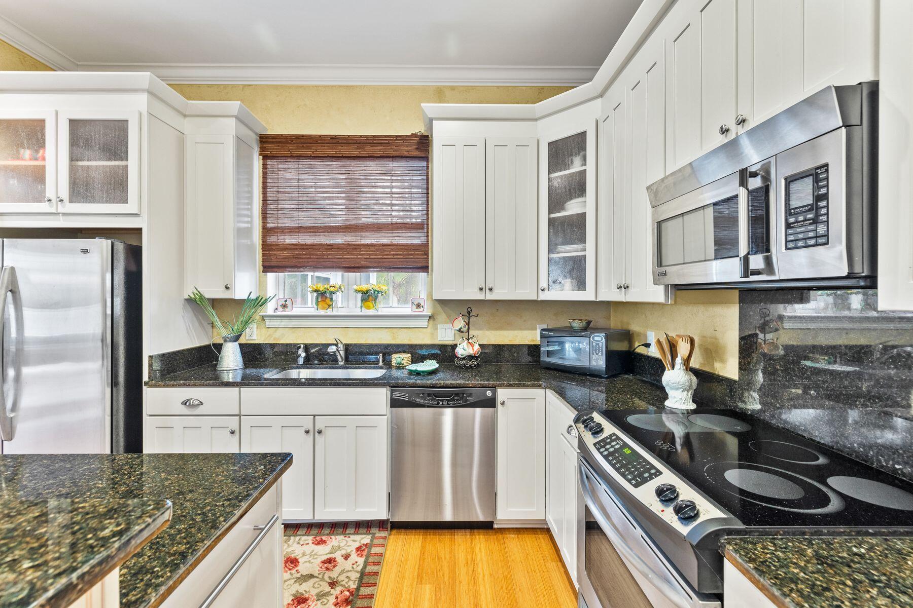 2105 Hideaway Cove