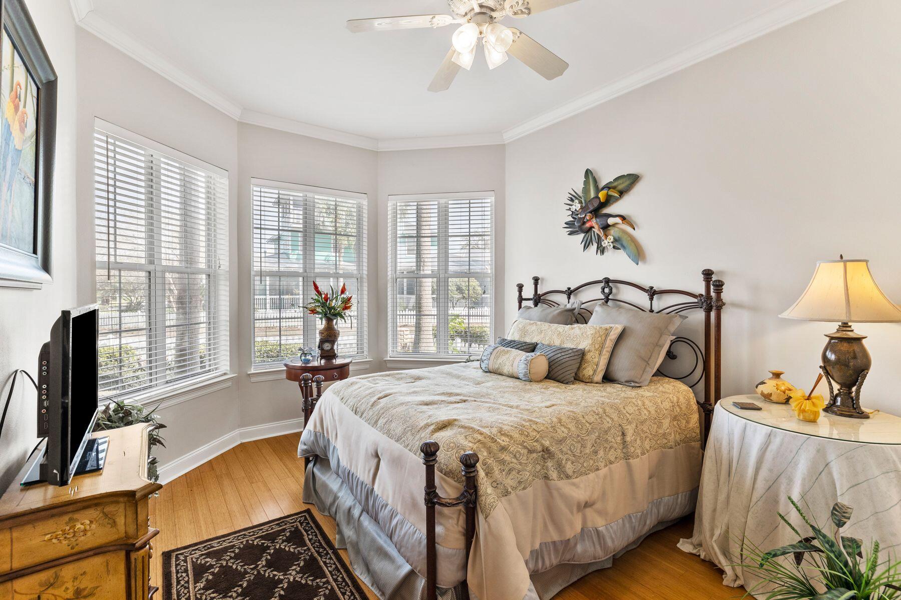 2105 Hideaway Cove