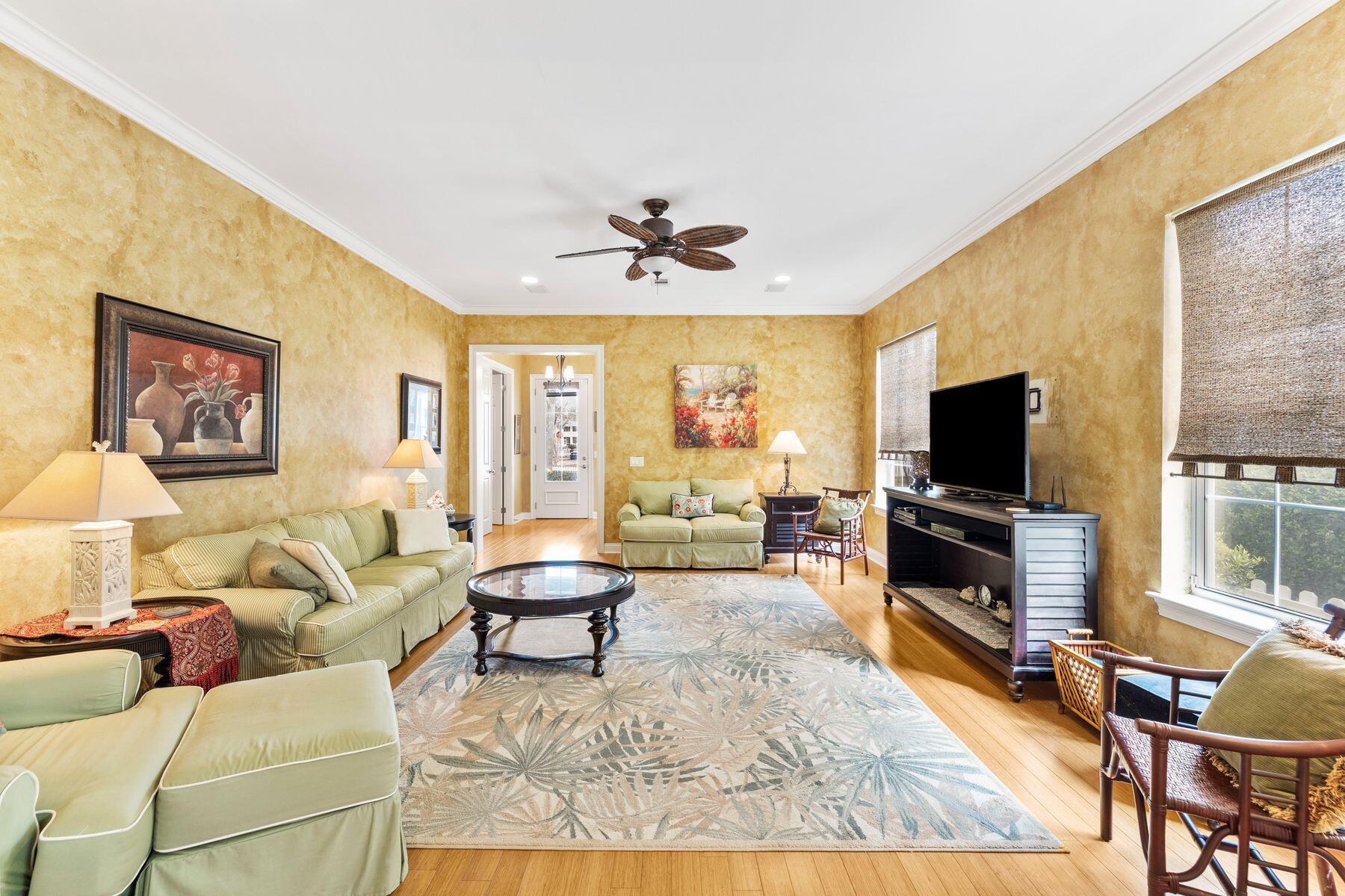 2105 Hideaway Cove