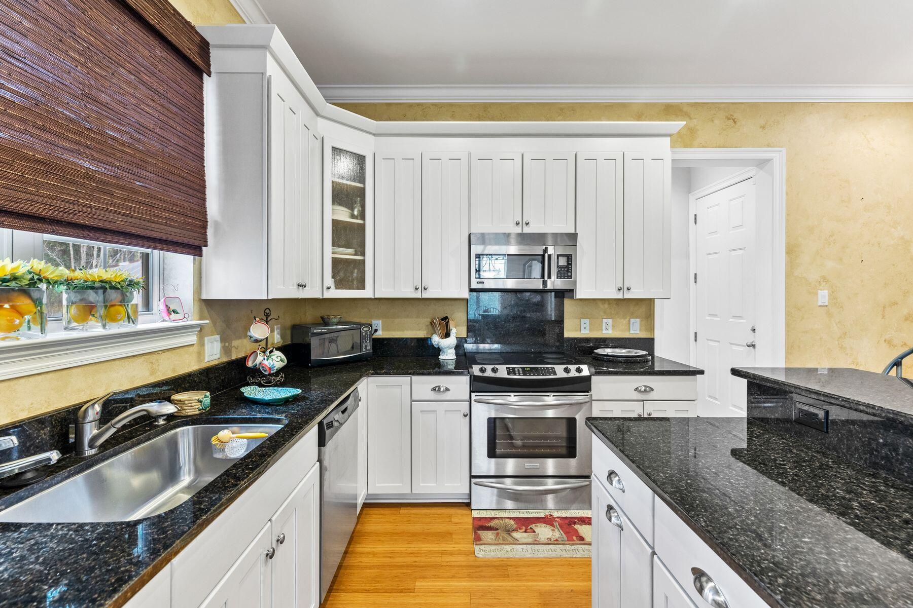 2105 Hideaway Cove