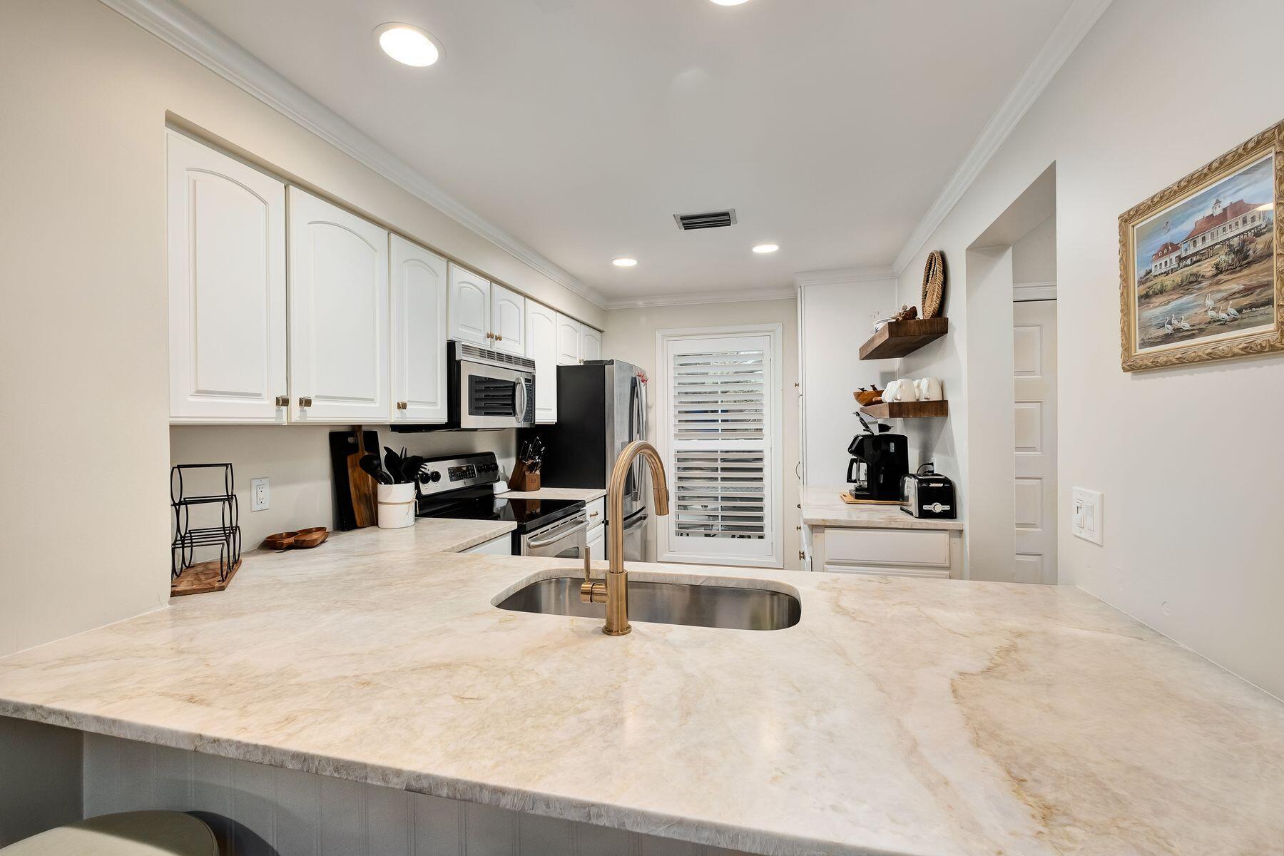 5075 Beachwalk Way