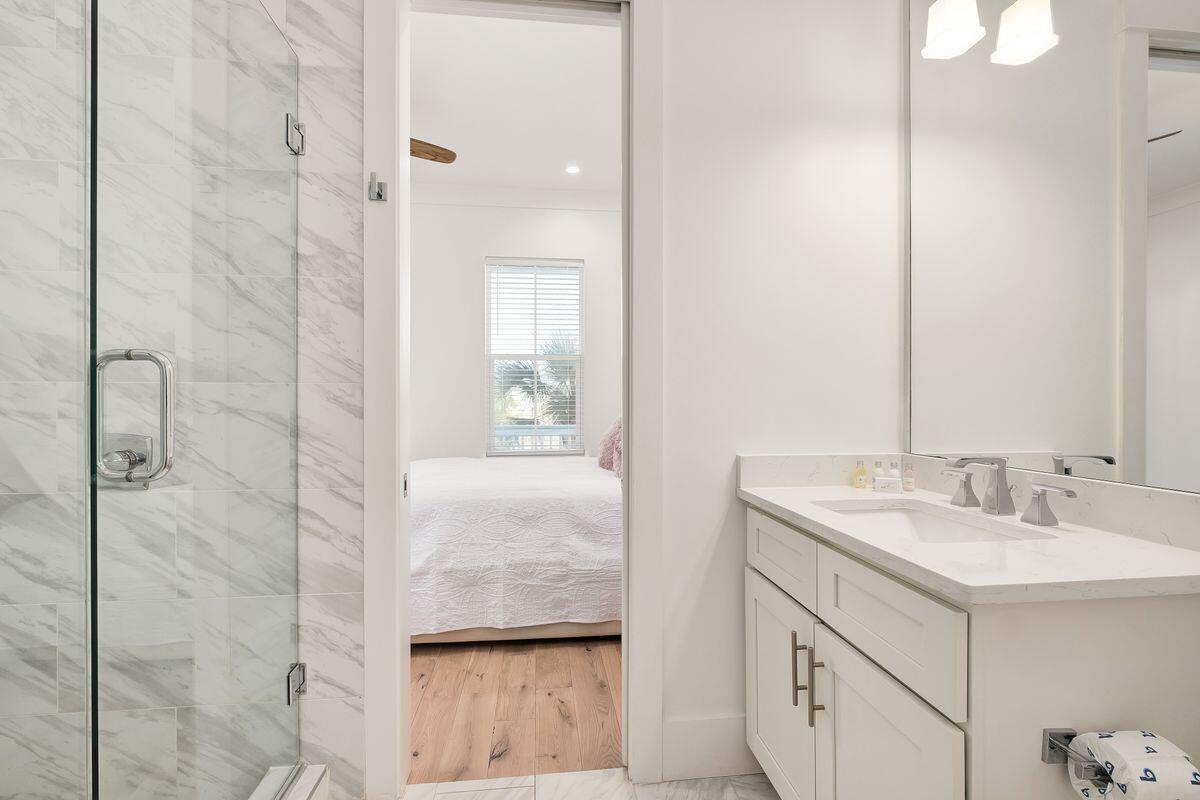 39 Saint Simon Circle