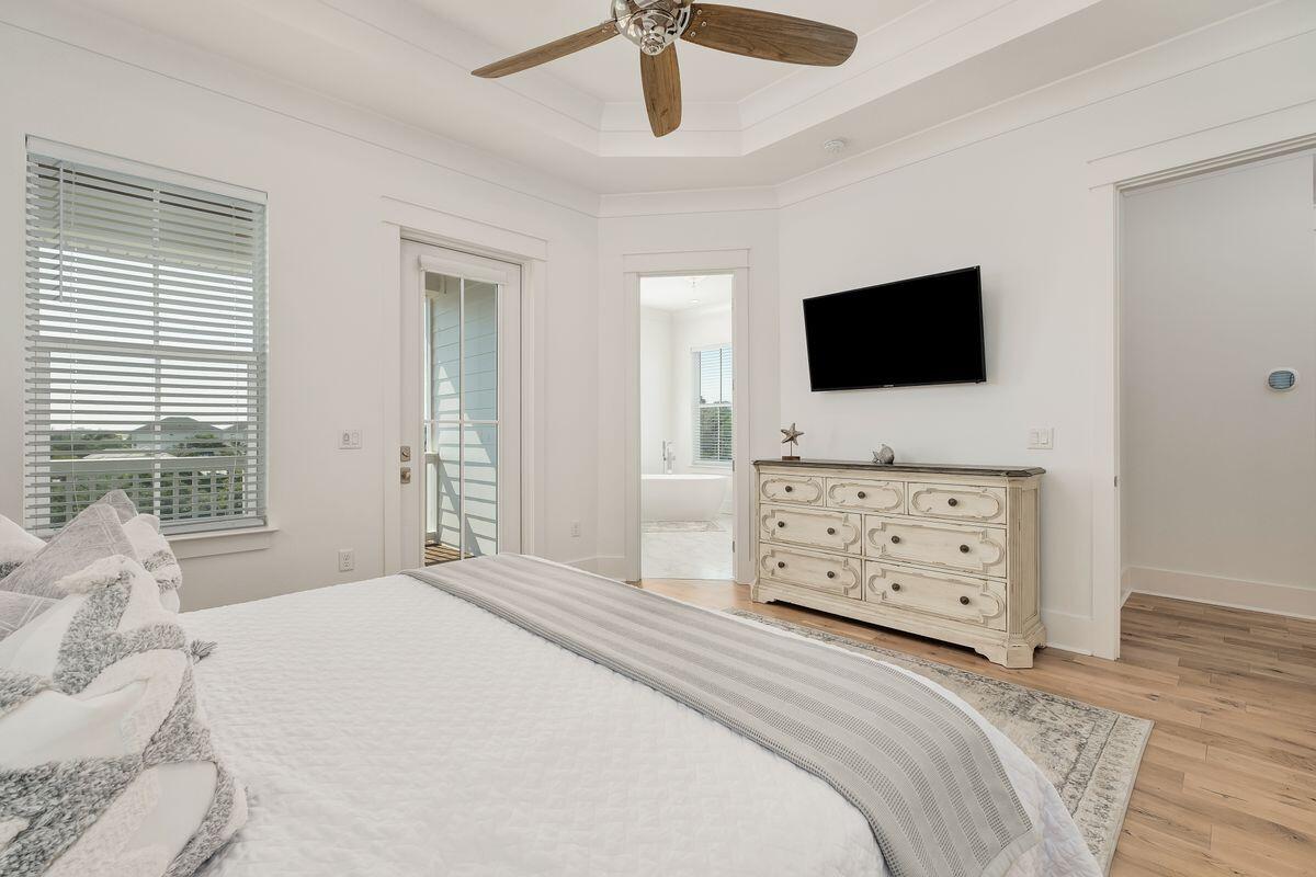 39 Saint Simon Circle