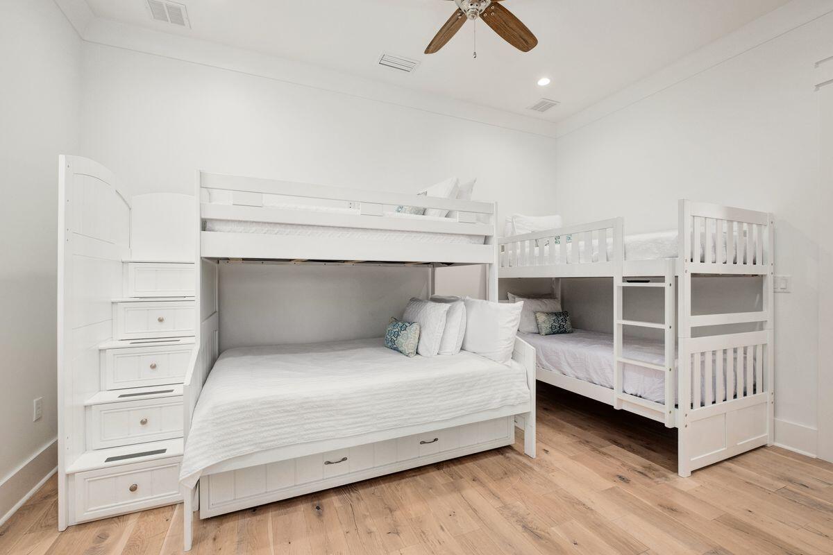 39 Saint Simon Circle