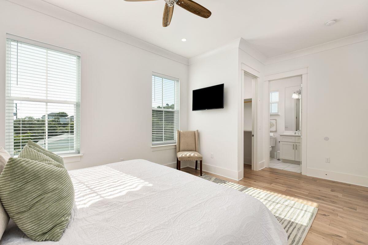 39 Saint Simon Circle