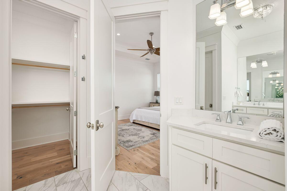 39 Saint Simon Circle