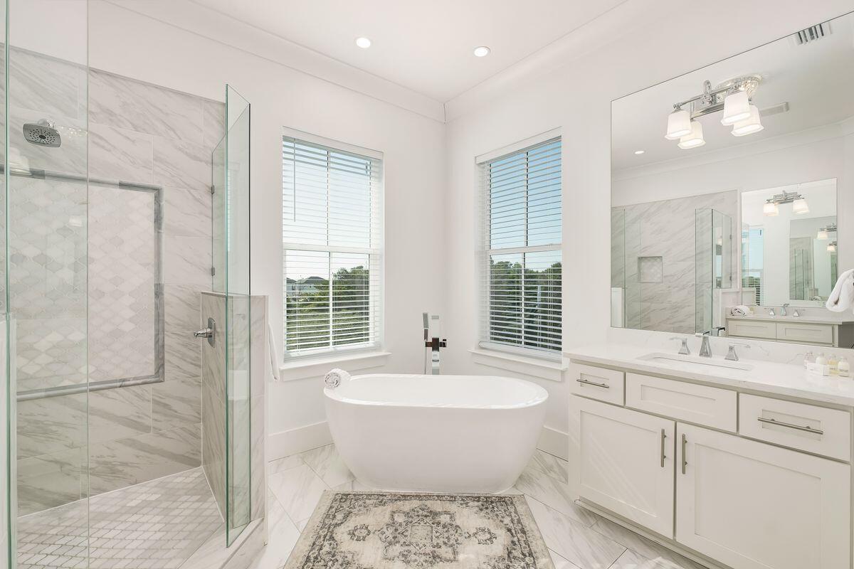 39 Saint Simon Circle