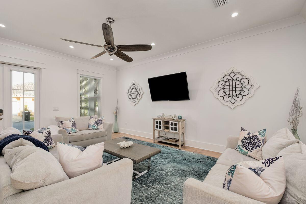 39 Saint Simon Circle