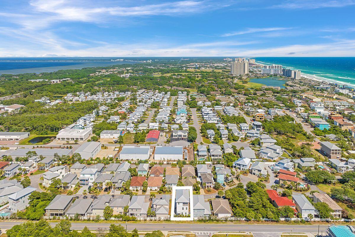 39 Saint Simon Circle