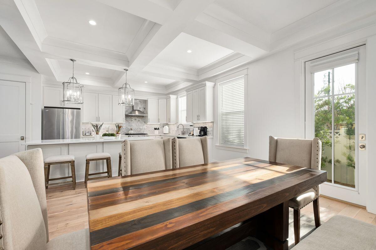39 Saint Simon Circle