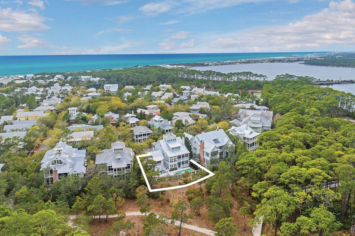 445 Western Lake Drive