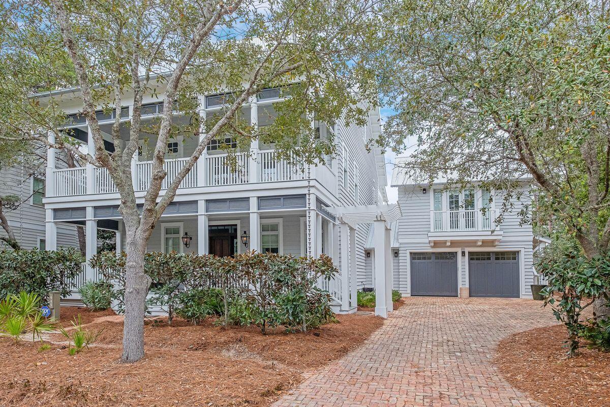 445 Western Lake Drive