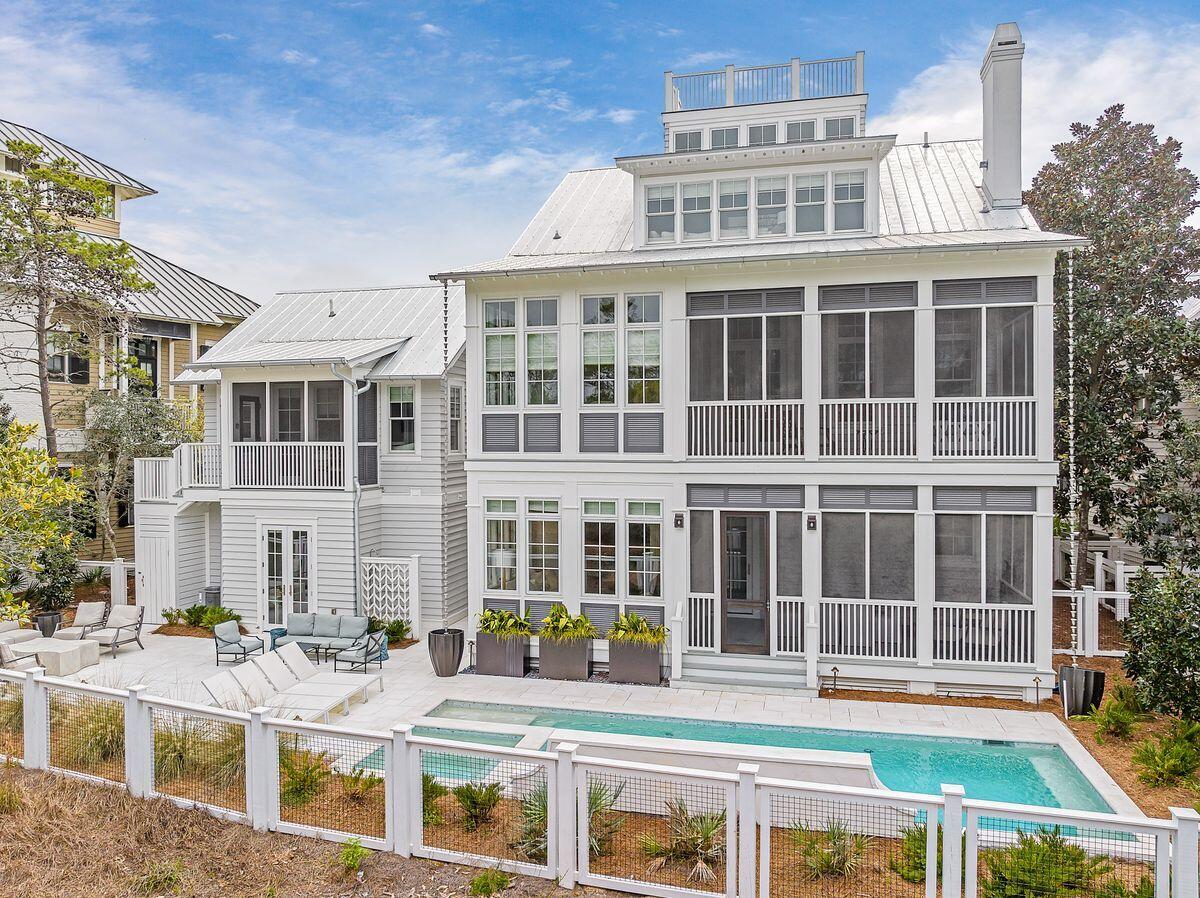 445 Western Lake Drive