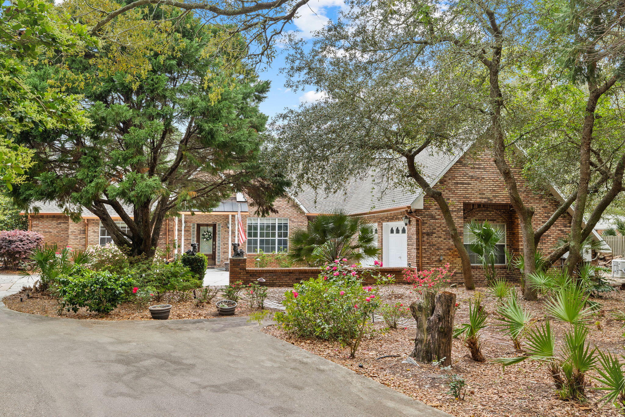 320 Deerfield Drive