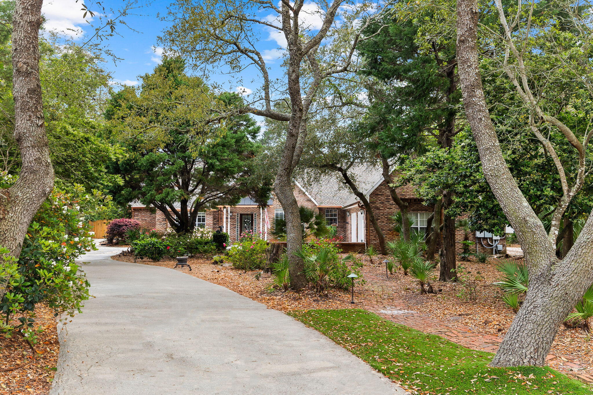 320 Deerfield Drive