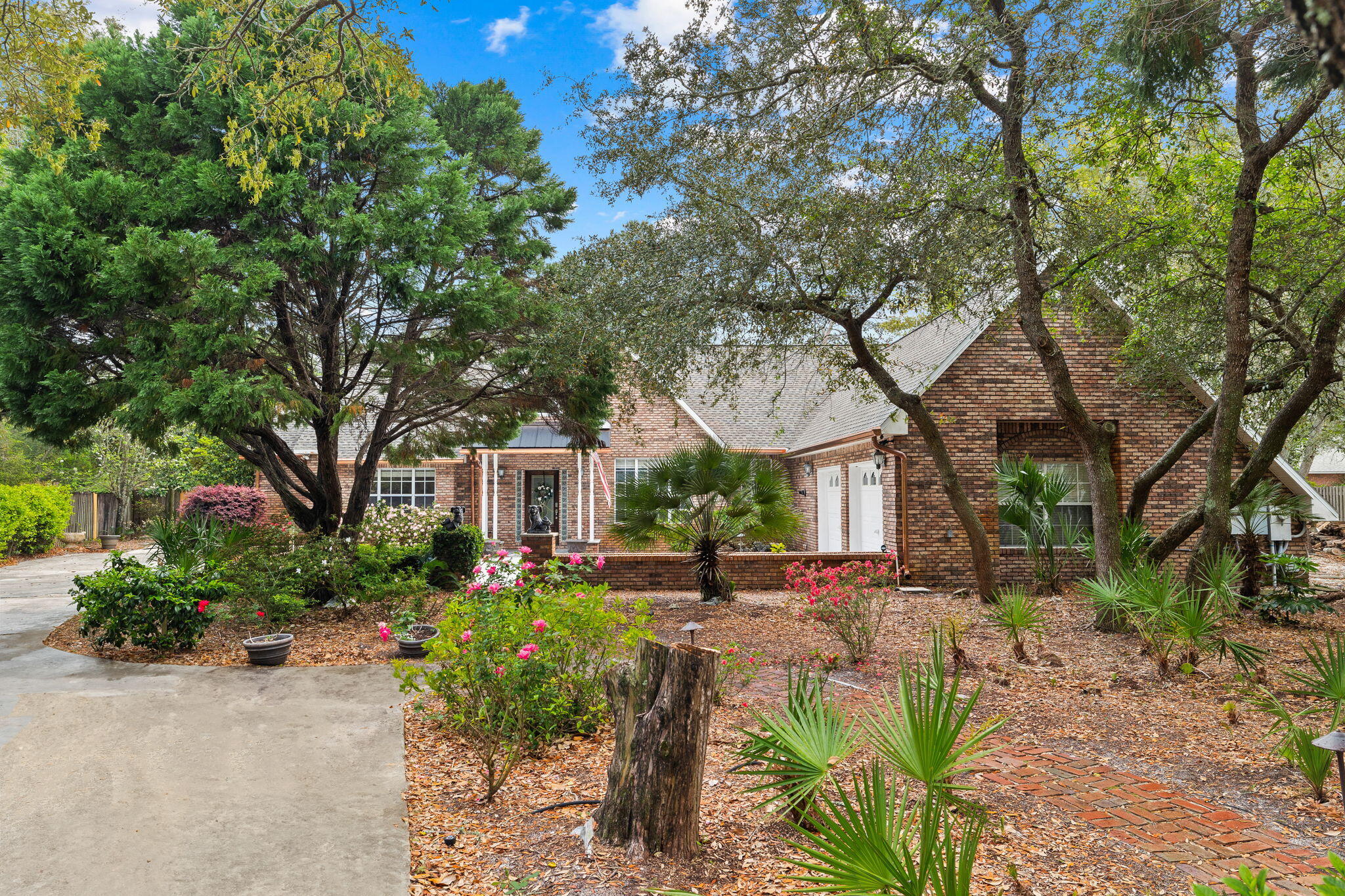 320 Deerfield Drive