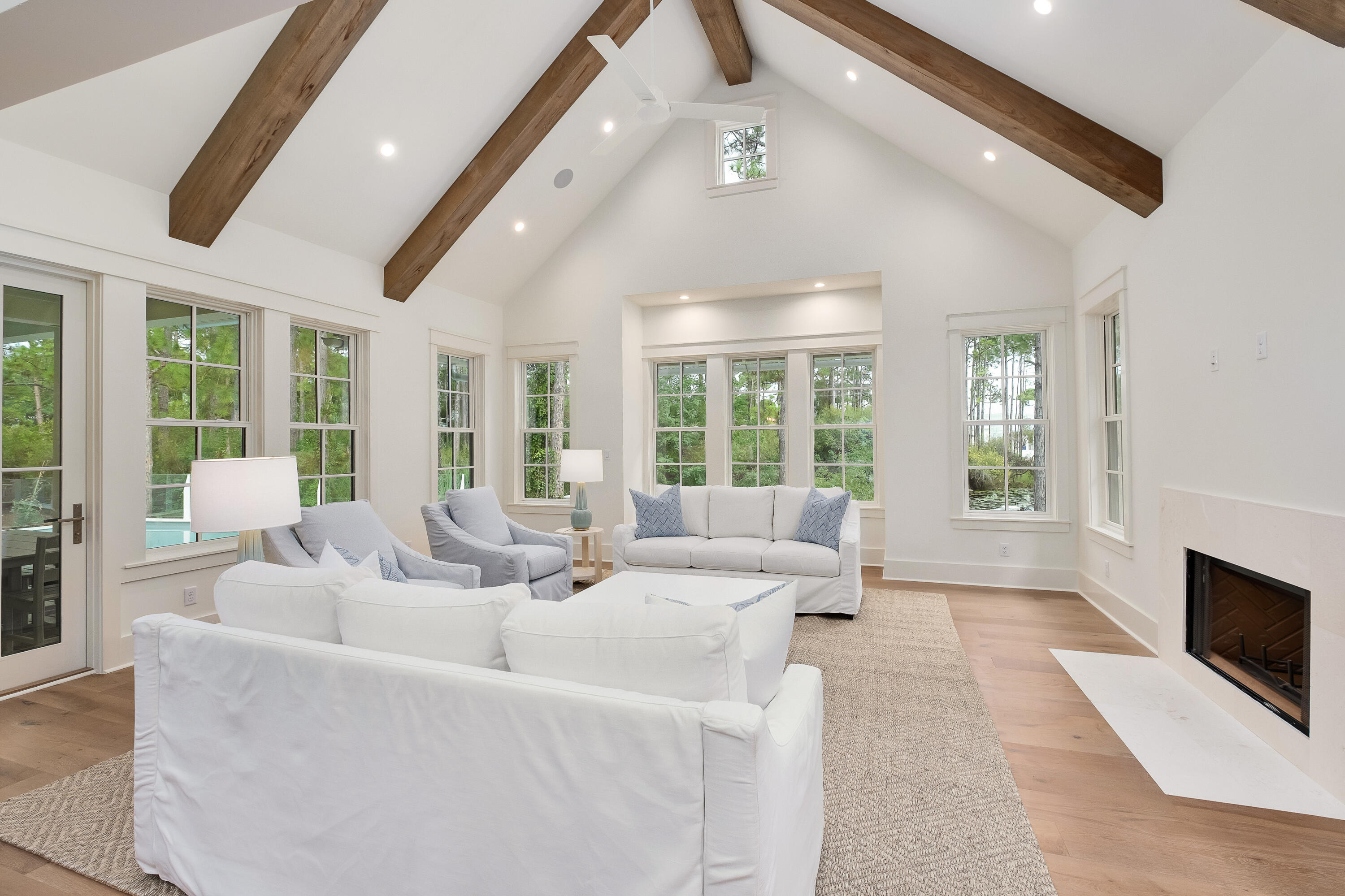 43 Lakeview Drive