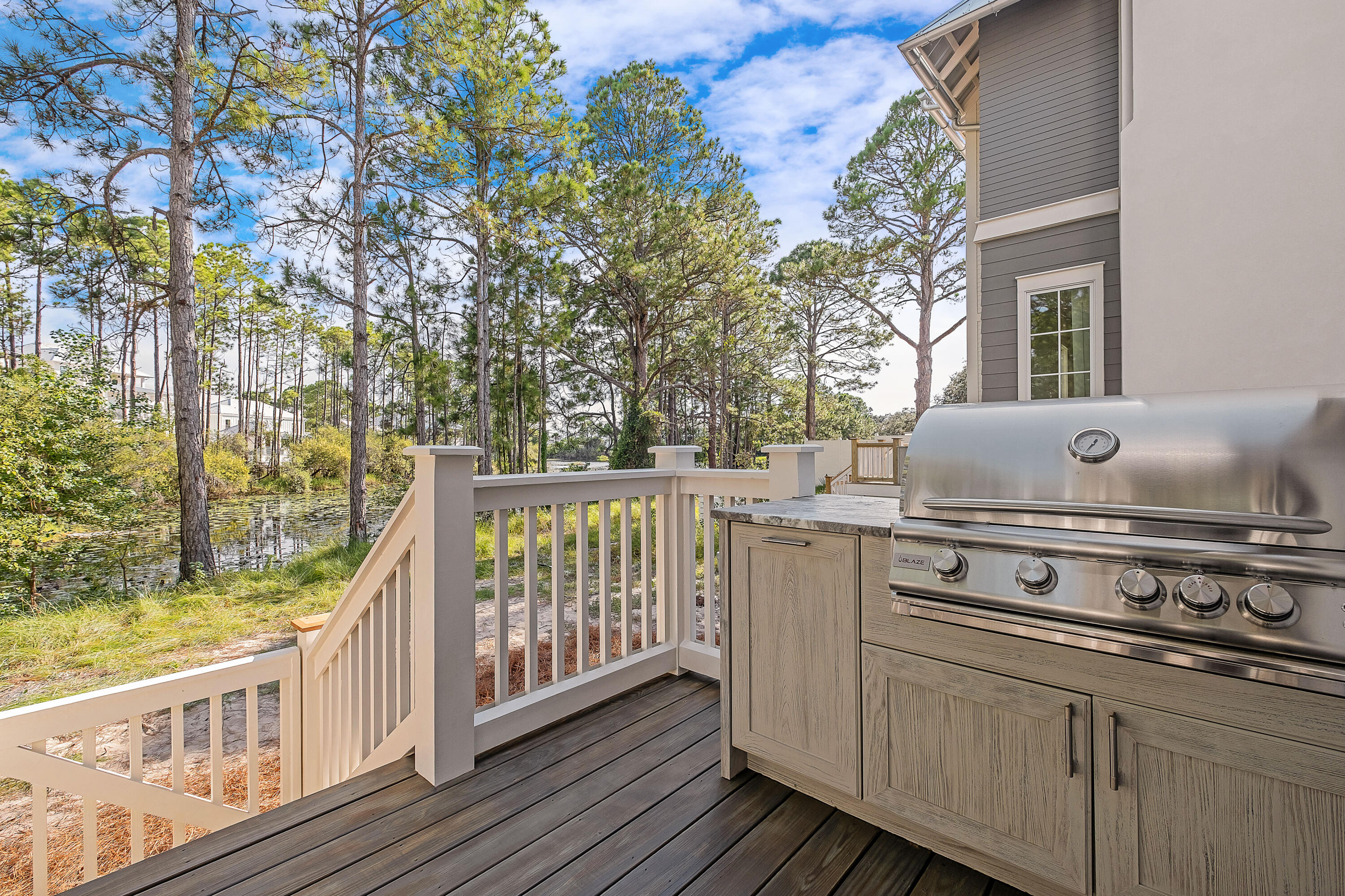 43 Lakeview Drive