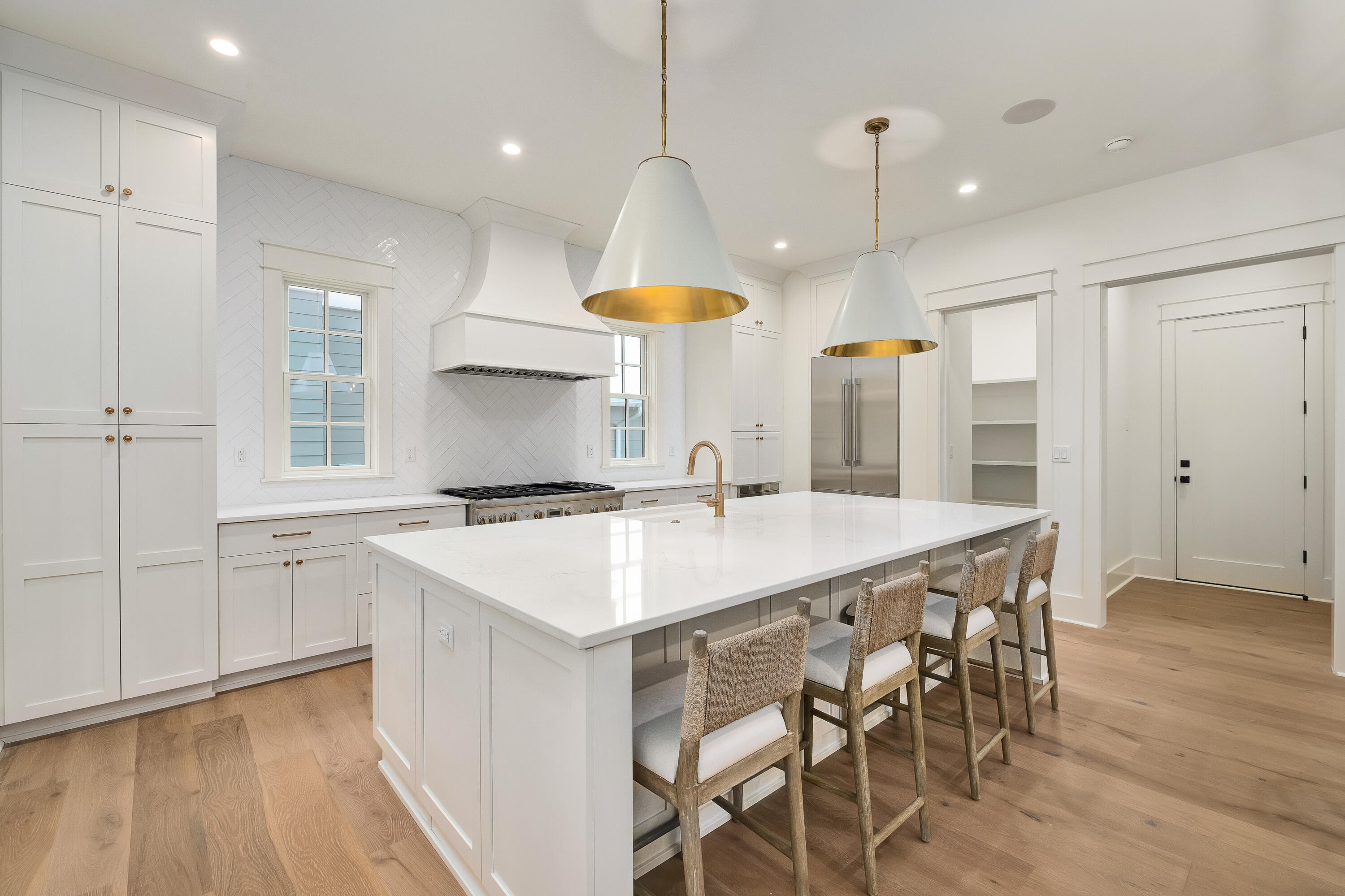 43 Lakeview Drive