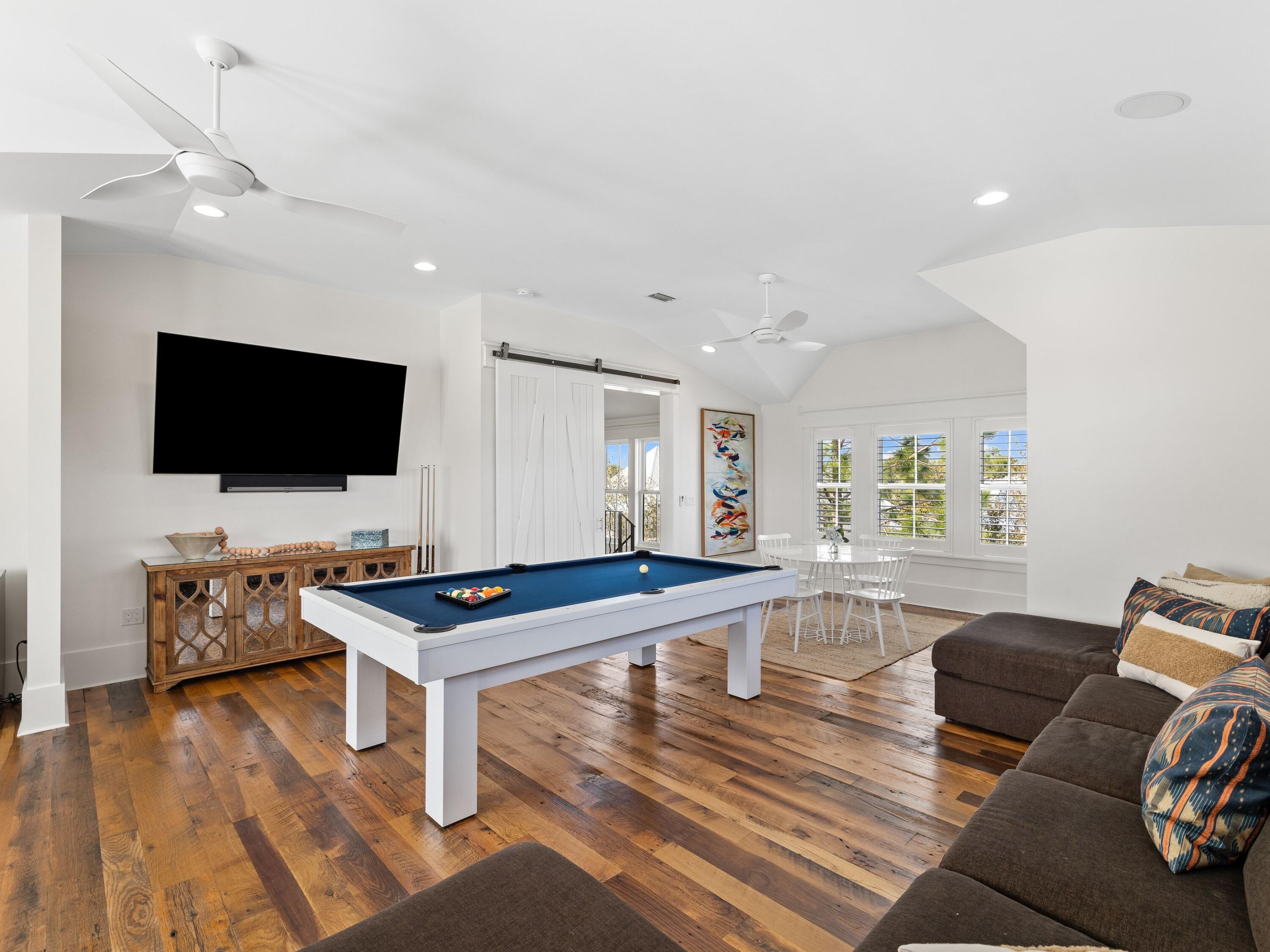 7 Sand Hill Circle