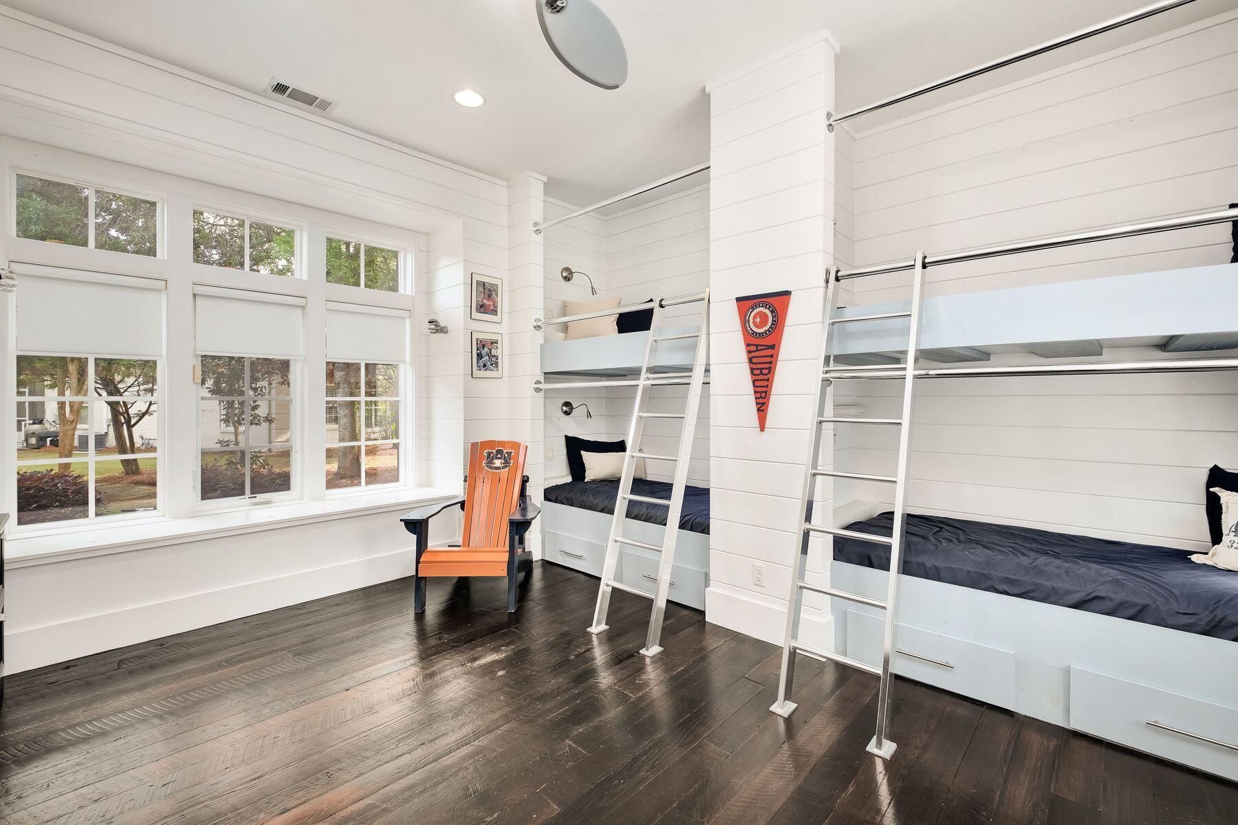 4398 Stilling Circle