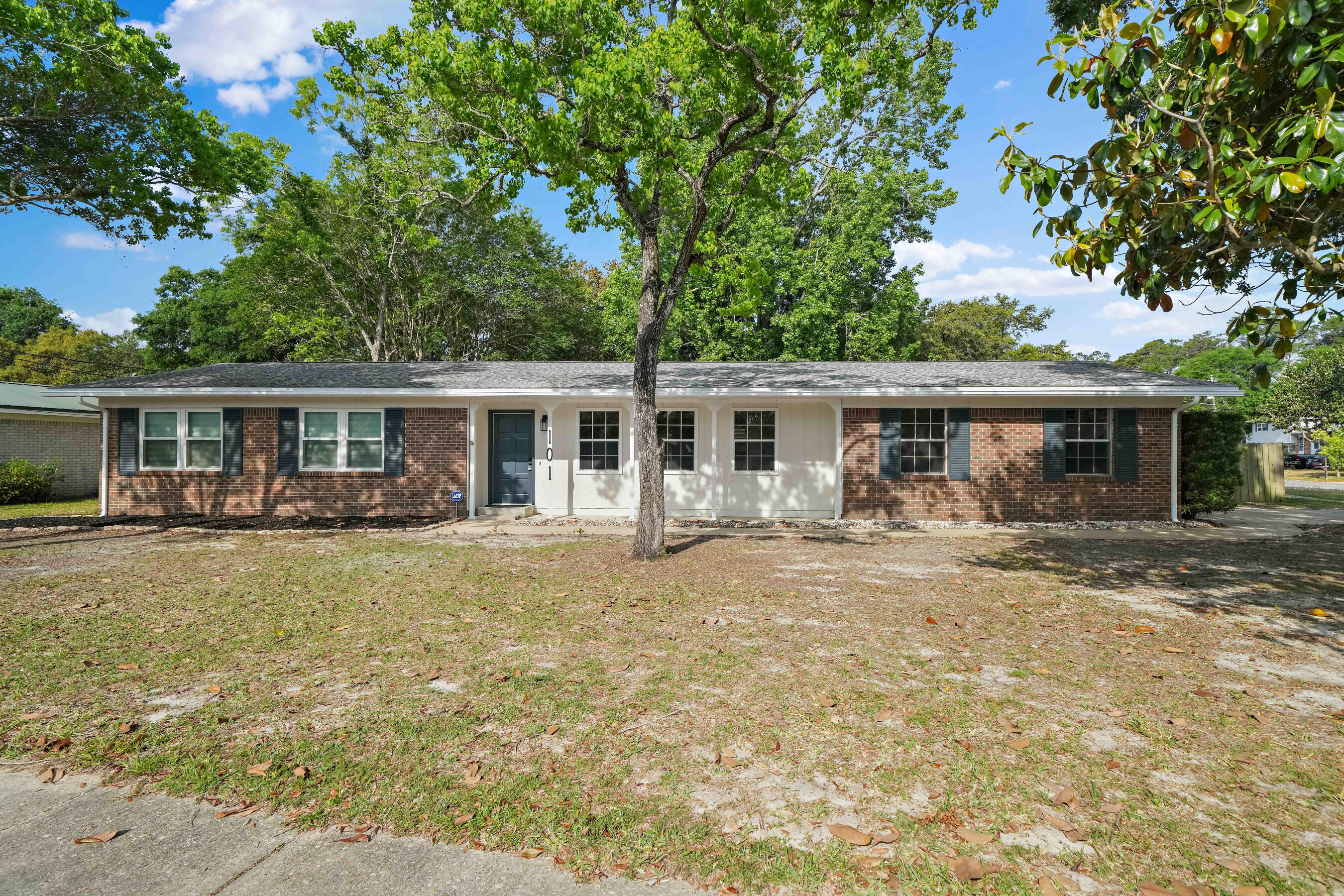 101 Lincolnshire Drive