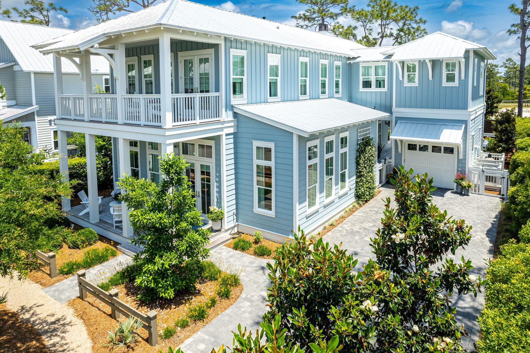 636 E Royal Fern Way