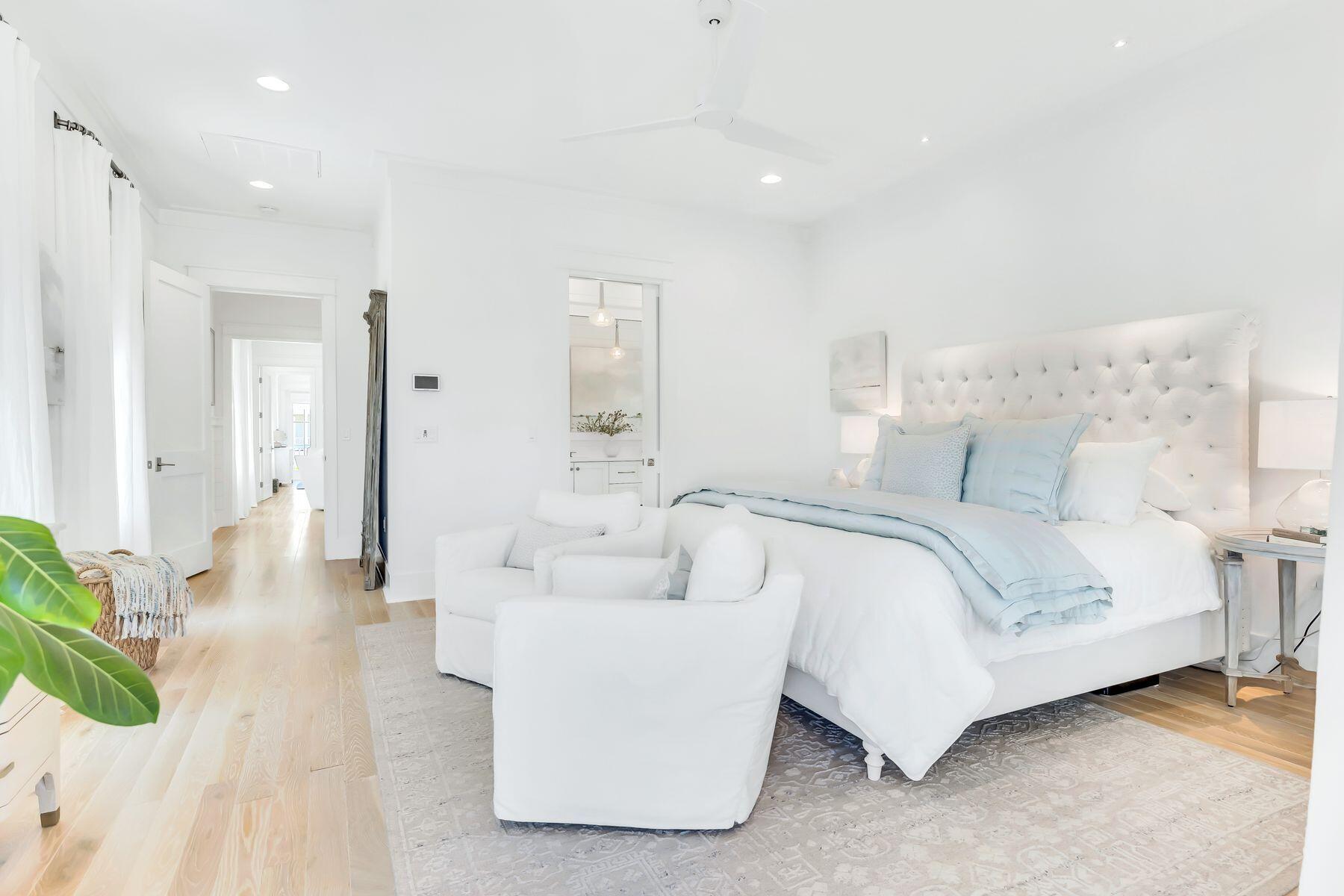 636 E Royal Fern Way
