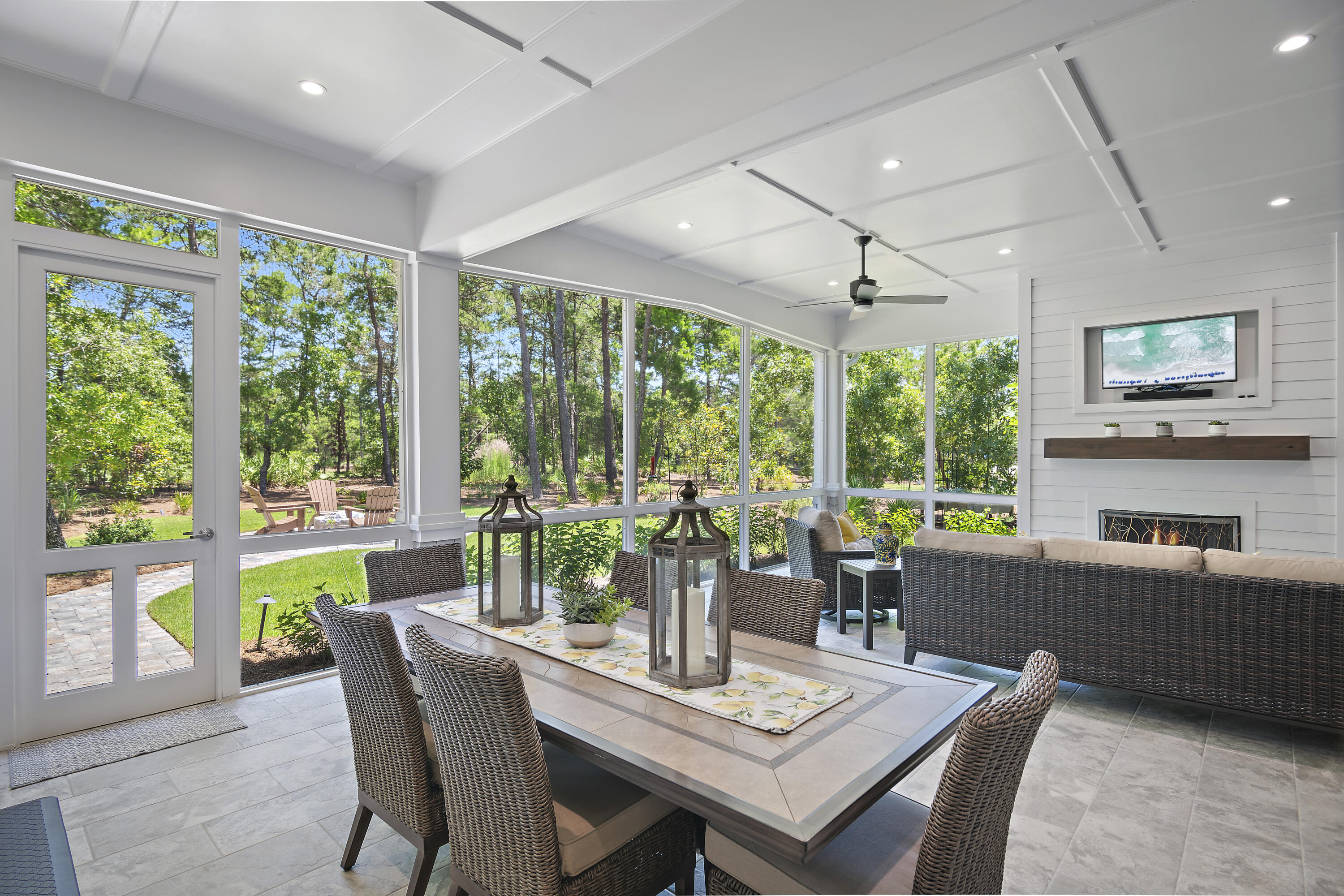 1614 Lost Cove Lane