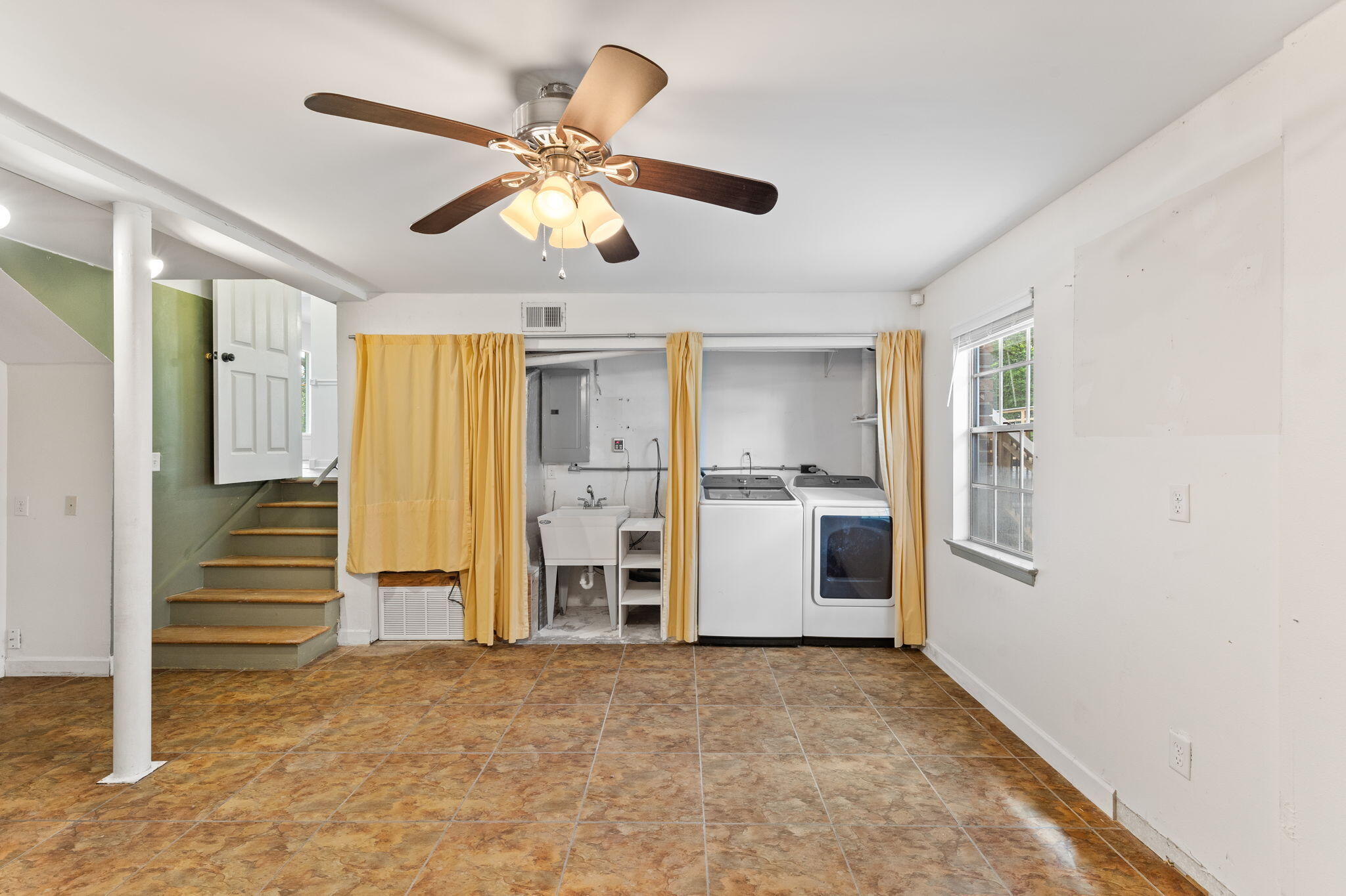 234 NE Yacht Club Drive