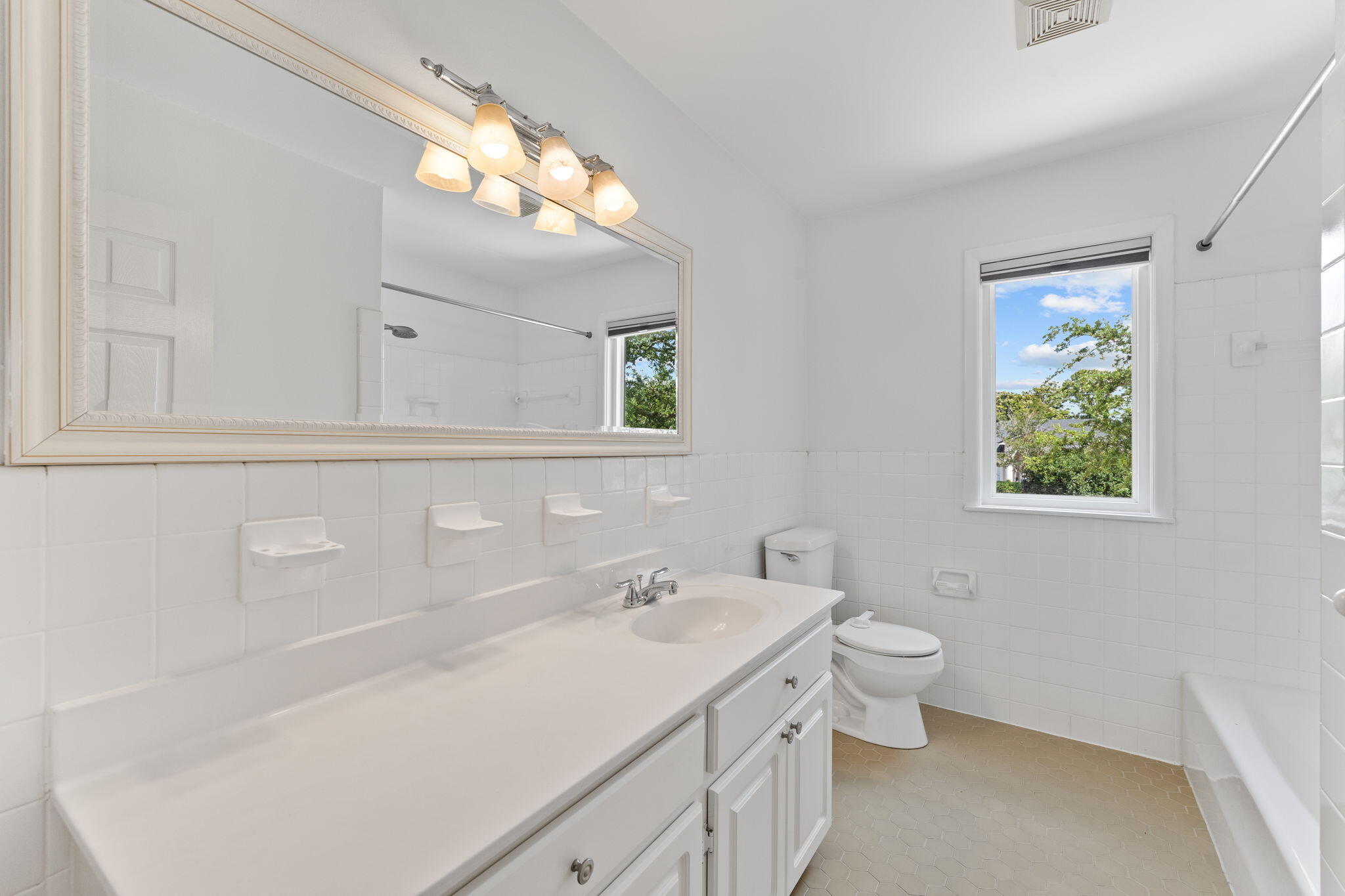 234 NE Yacht Club Drive