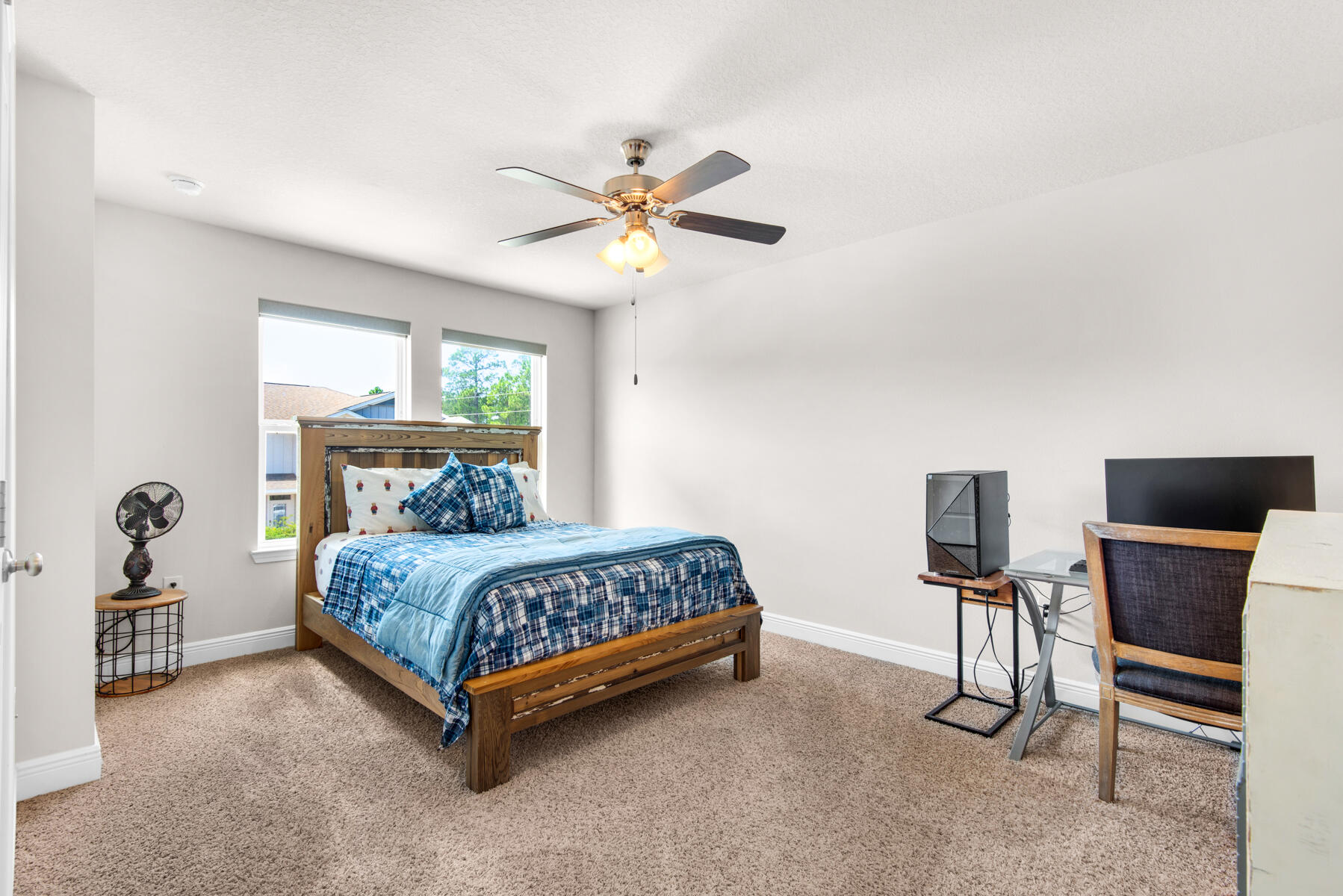 25 Crossing Lane, UNIT B