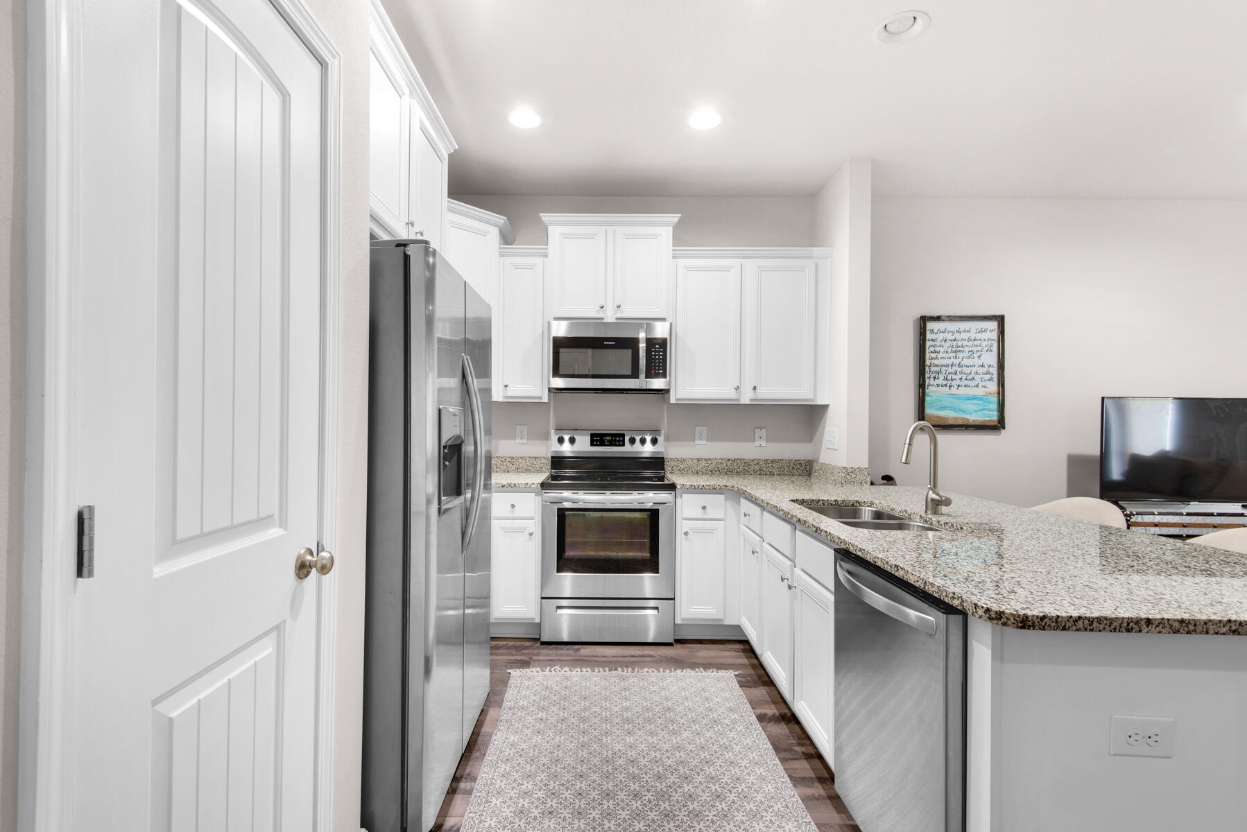 25 Crossing Lane, UNIT B