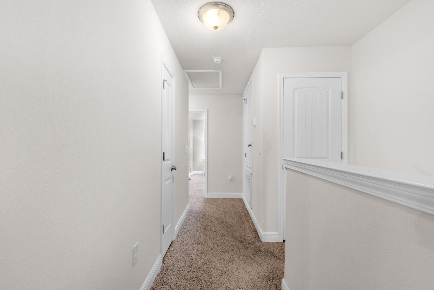 25 Crossing Lane, UNIT B