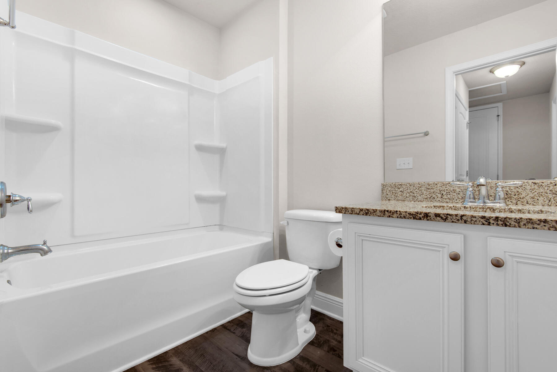 25 Crossing Lane, UNIT B