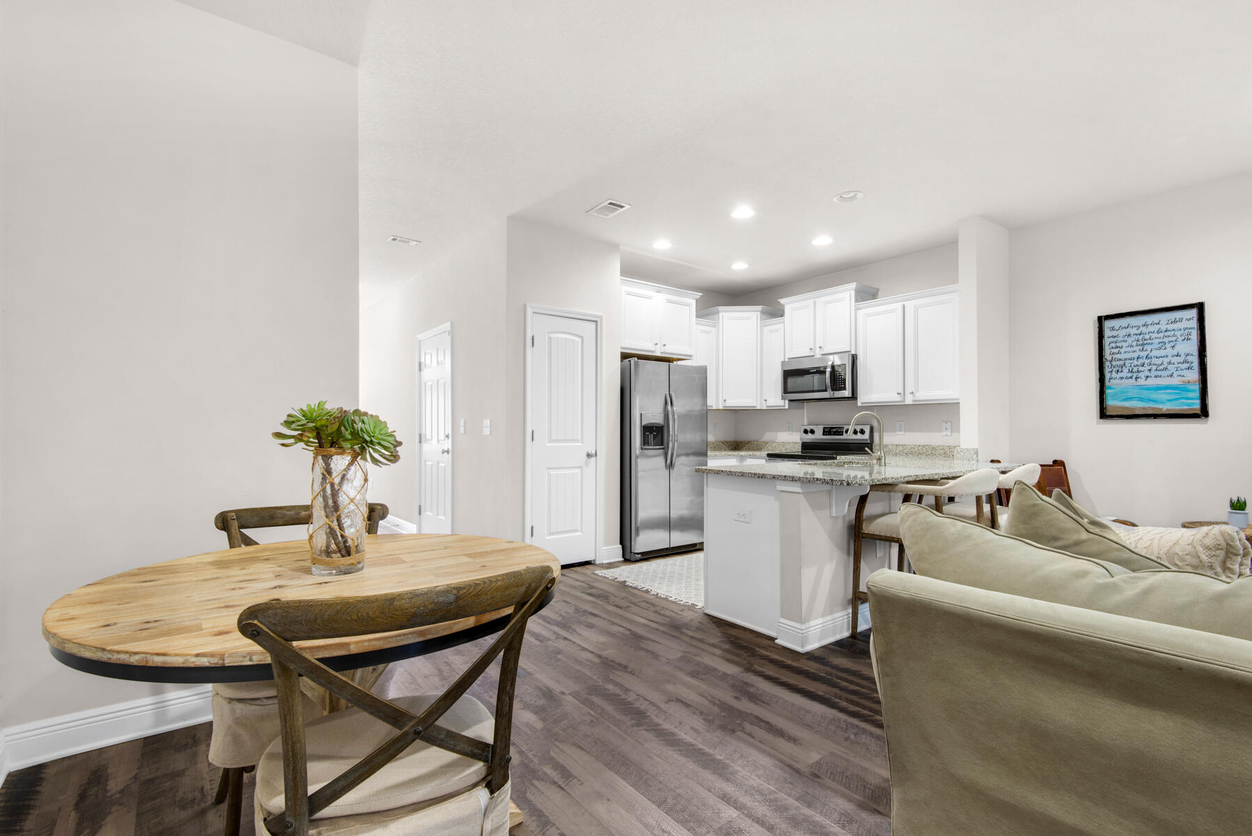 25 Crossing Lane, UNIT B