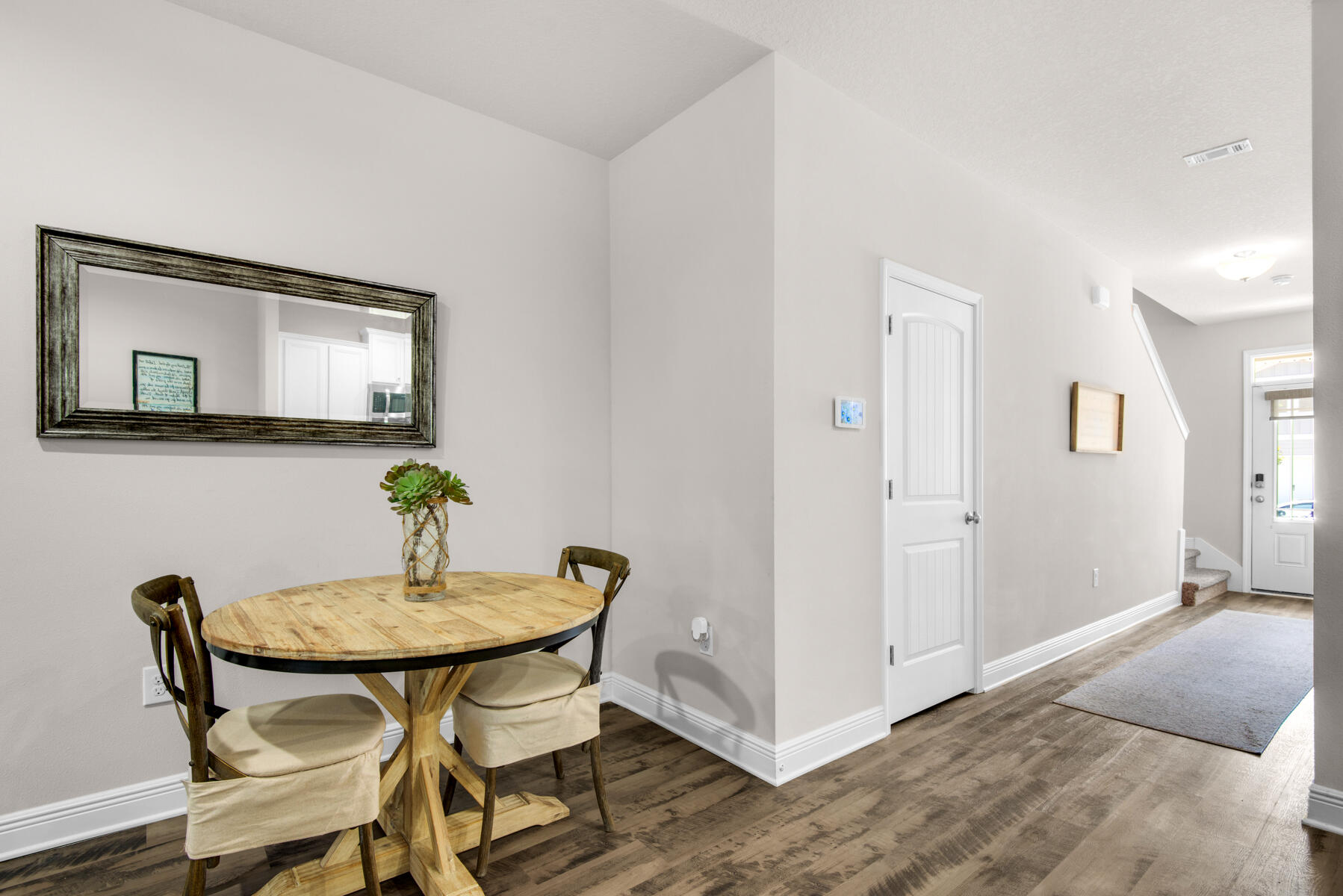 25 Crossing Lane, UNIT B