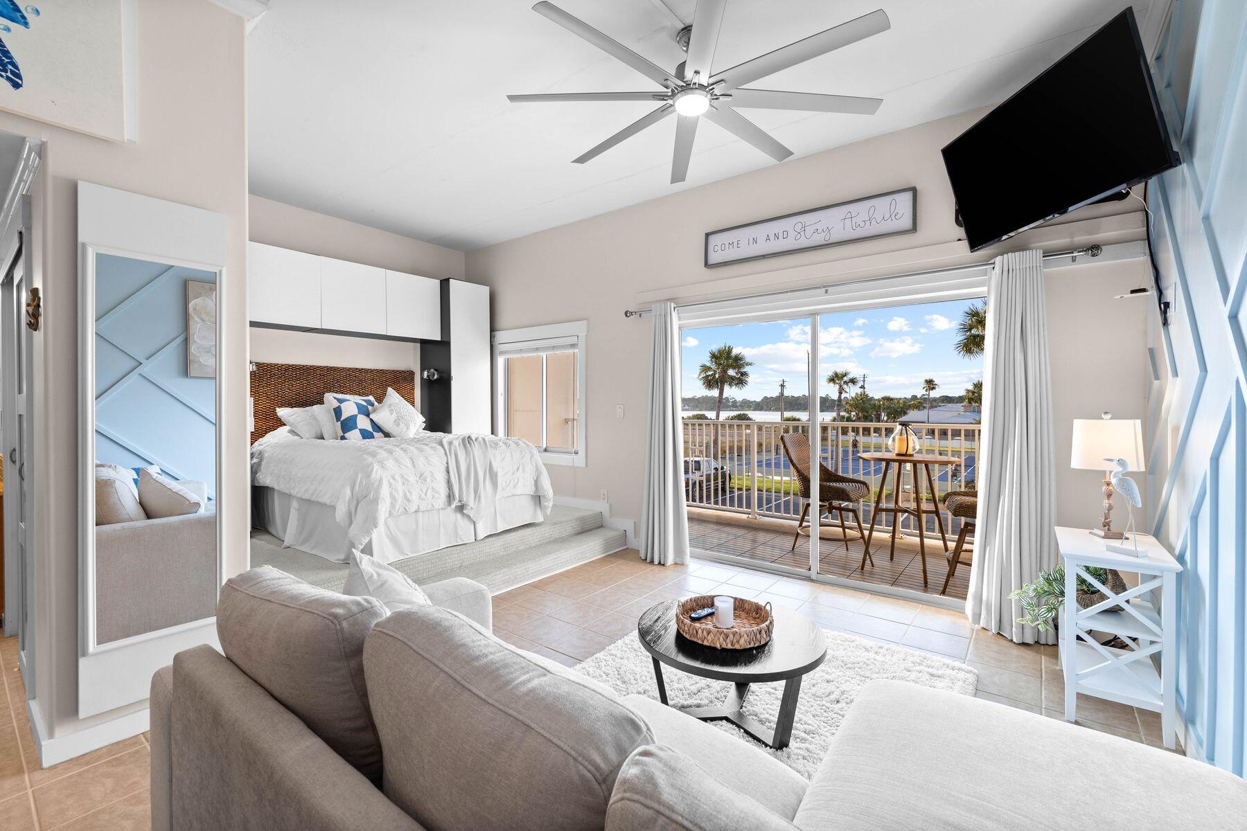 909 Santa Rosa Boulevard, 626